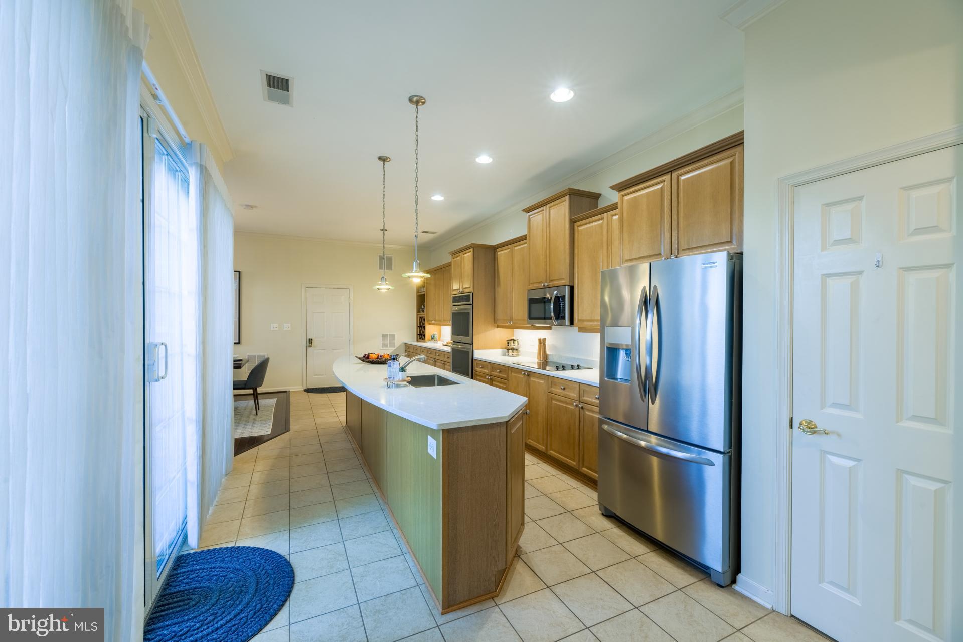 BELMONT TOWN CENTER - Residential