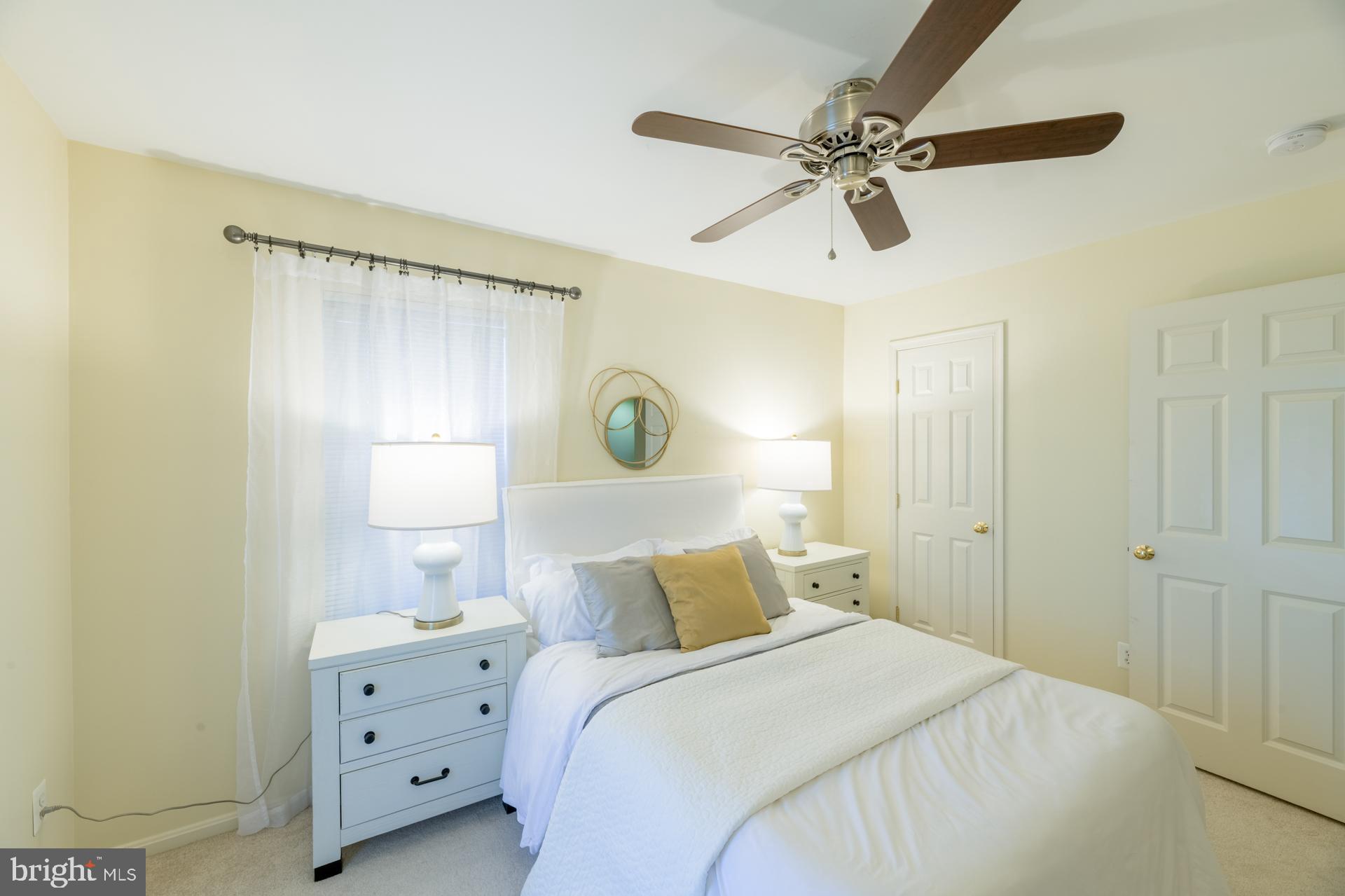 BELMONT TOWN CENTER - Residential