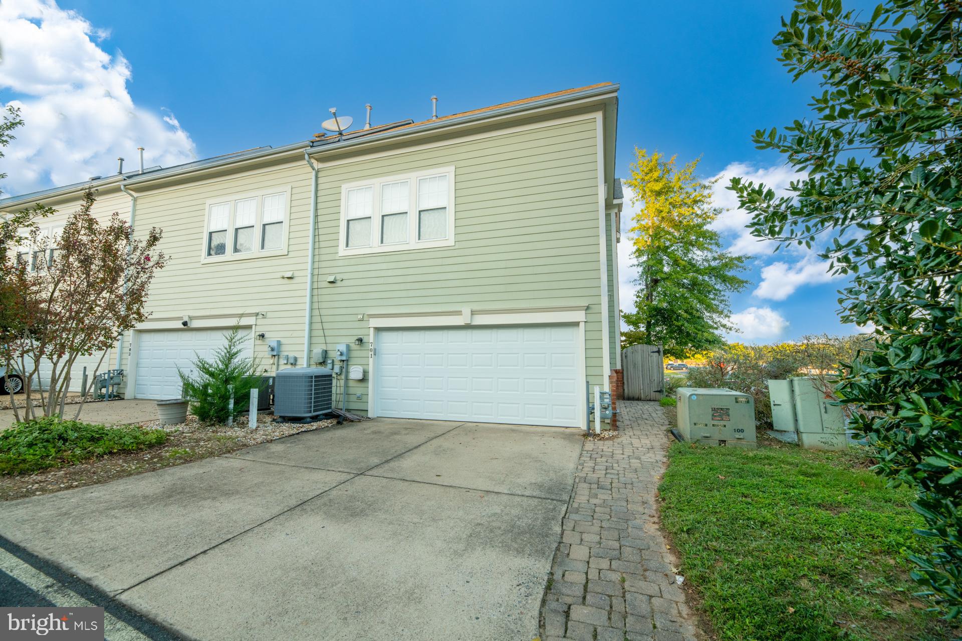 BELMONT TOWN CENTER - Residential