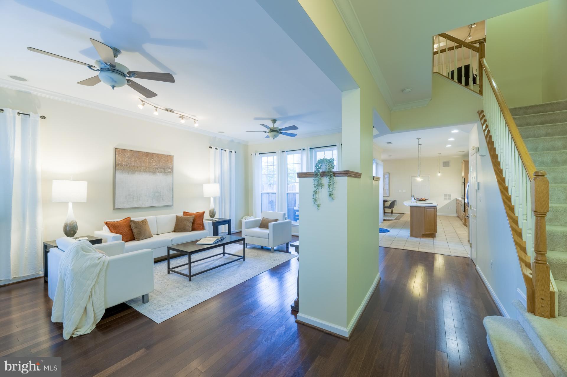 BELMONT TOWN CENTER - Residential