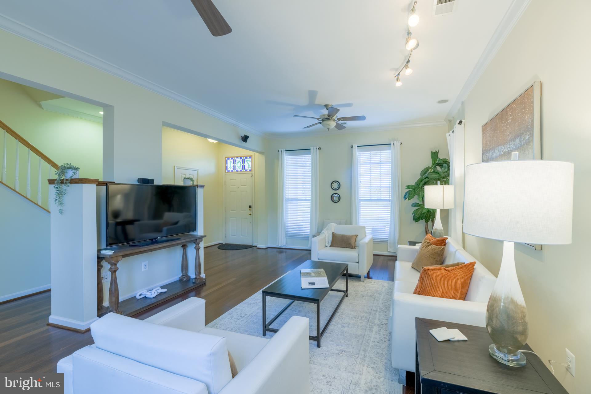 BELMONT TOWN CENTER - Residential