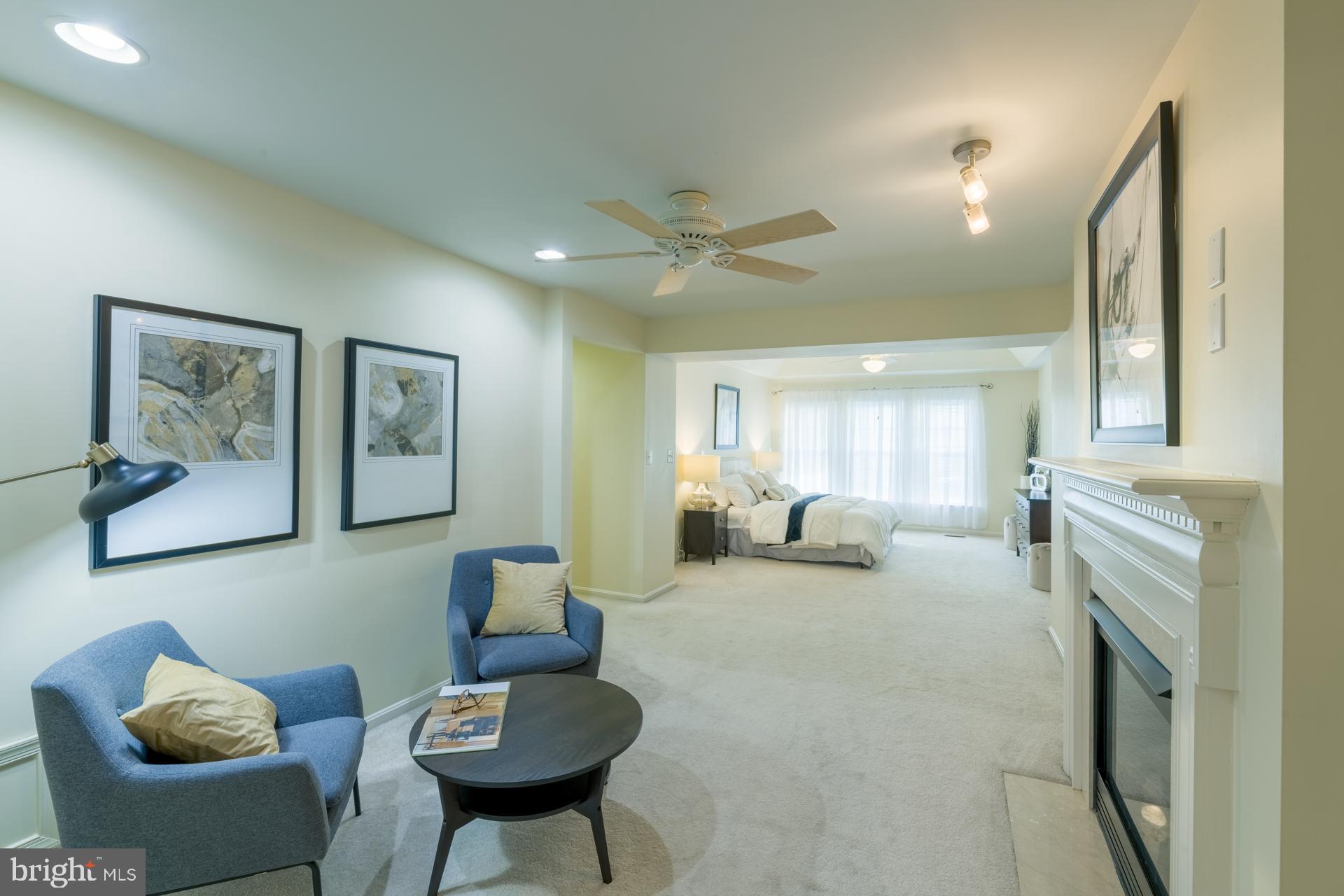 BELMONT TOWN CENTER - Residential