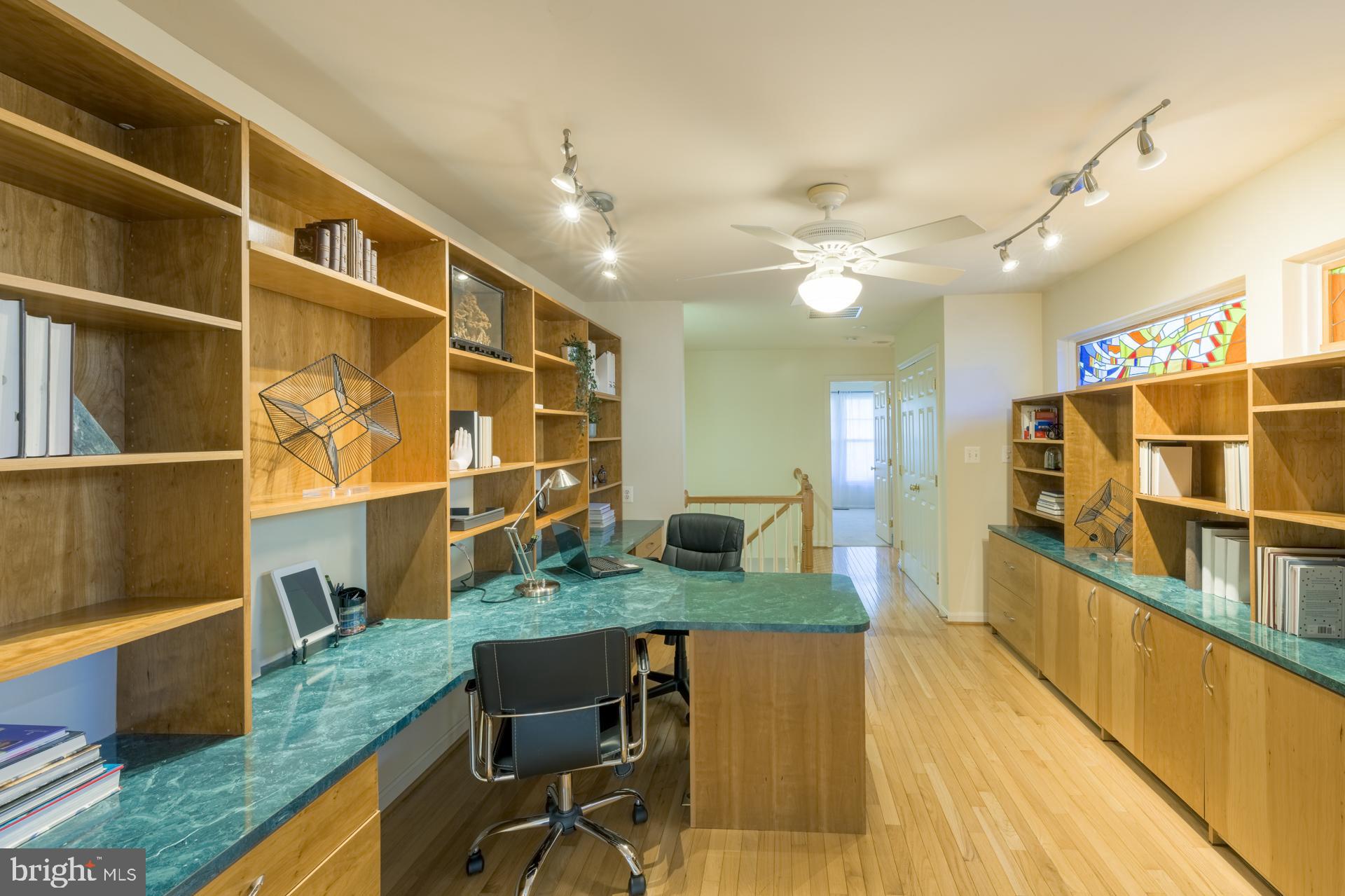 BELMONT TOWN CENTER - Residential