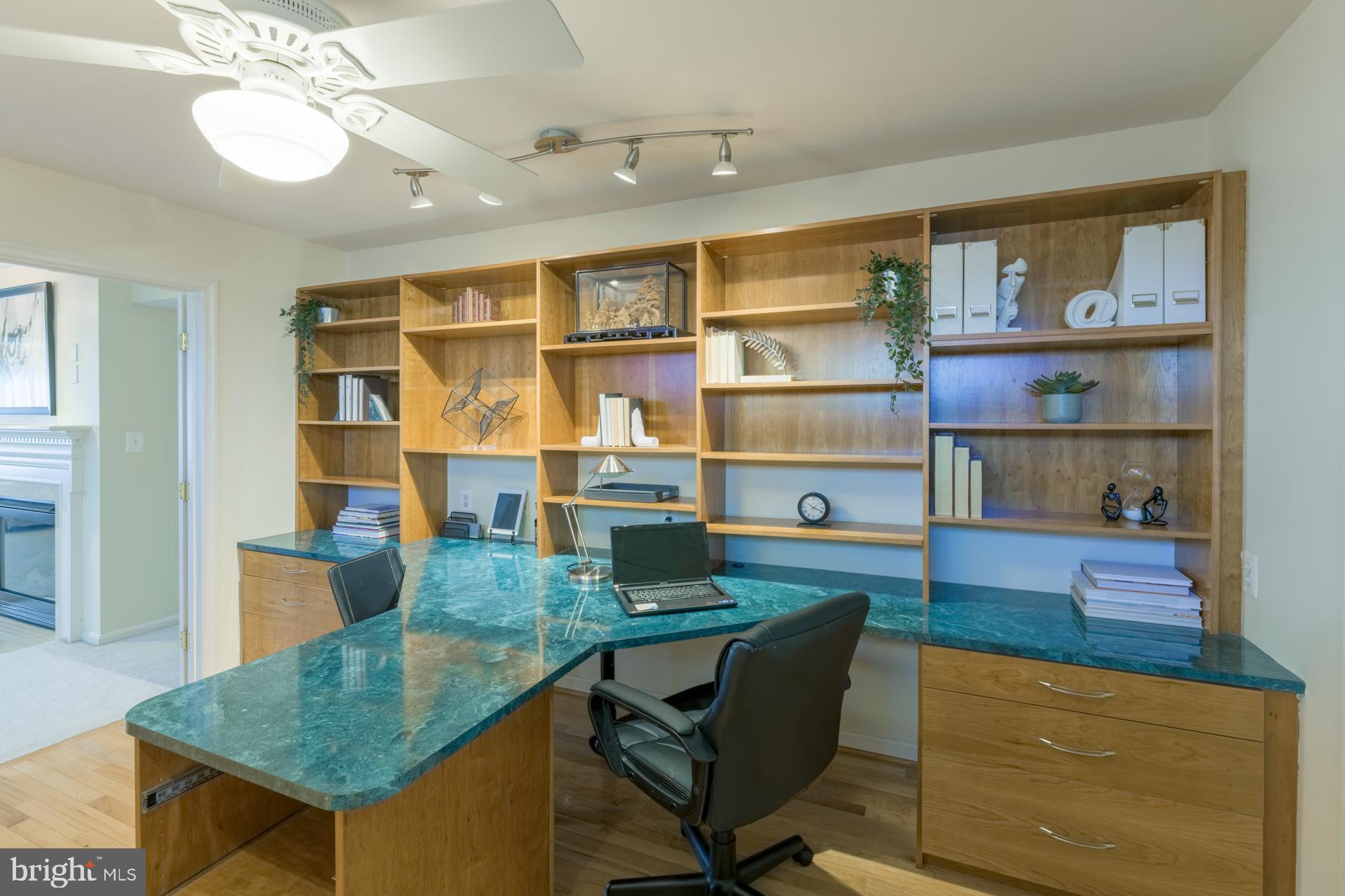 BELMONT TOWN CENTER - Residential