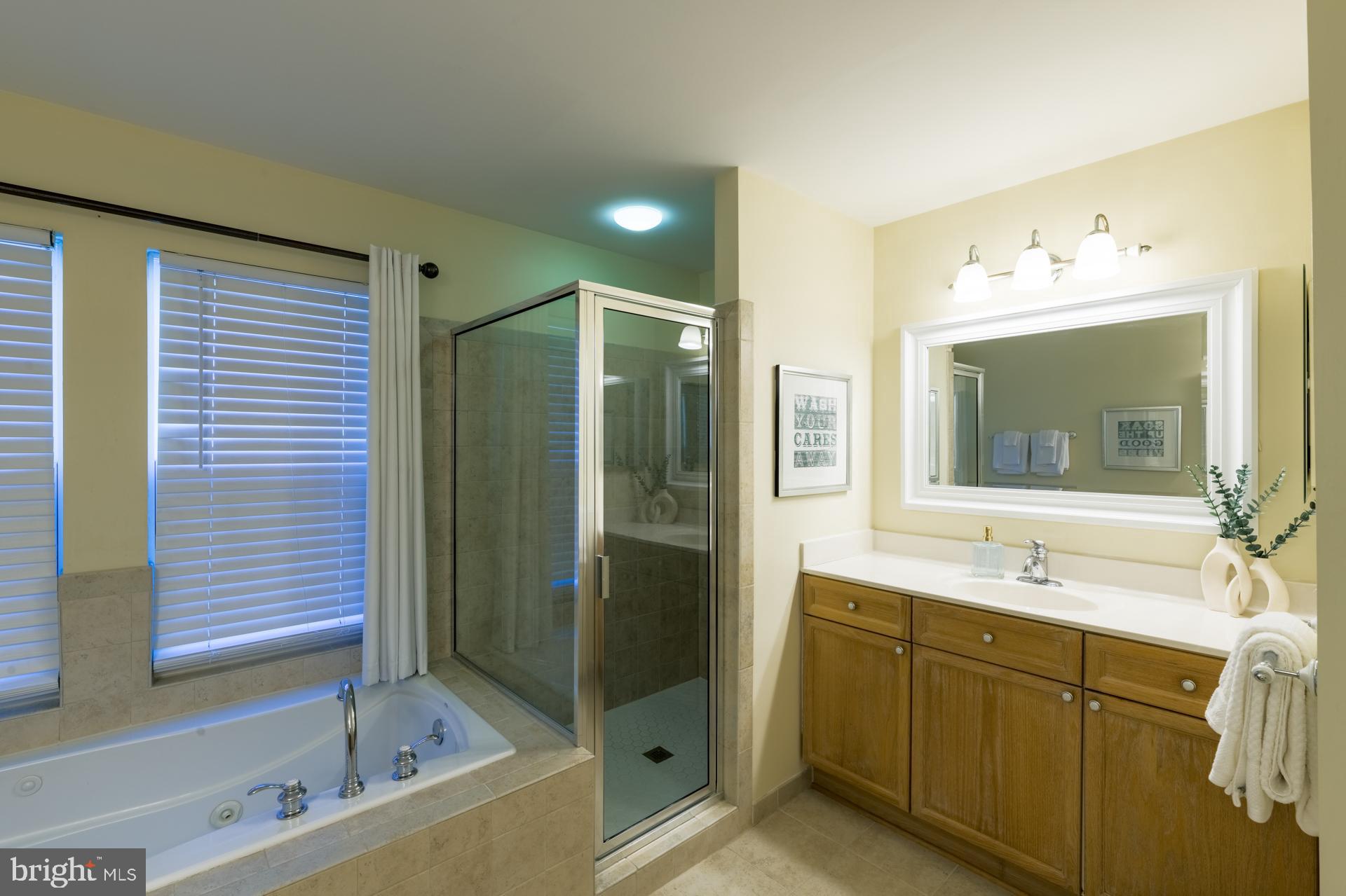 BELMONT TOWN CENTER - Residential