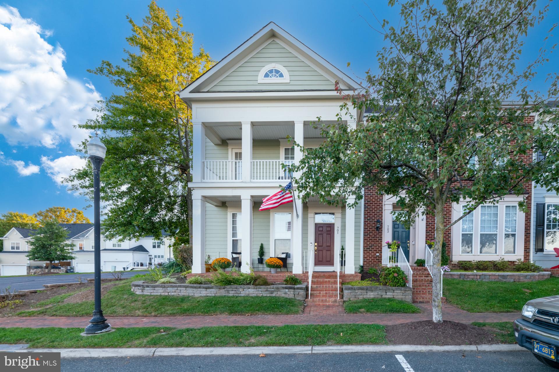 BELMONT TOWN CENTER - Residential