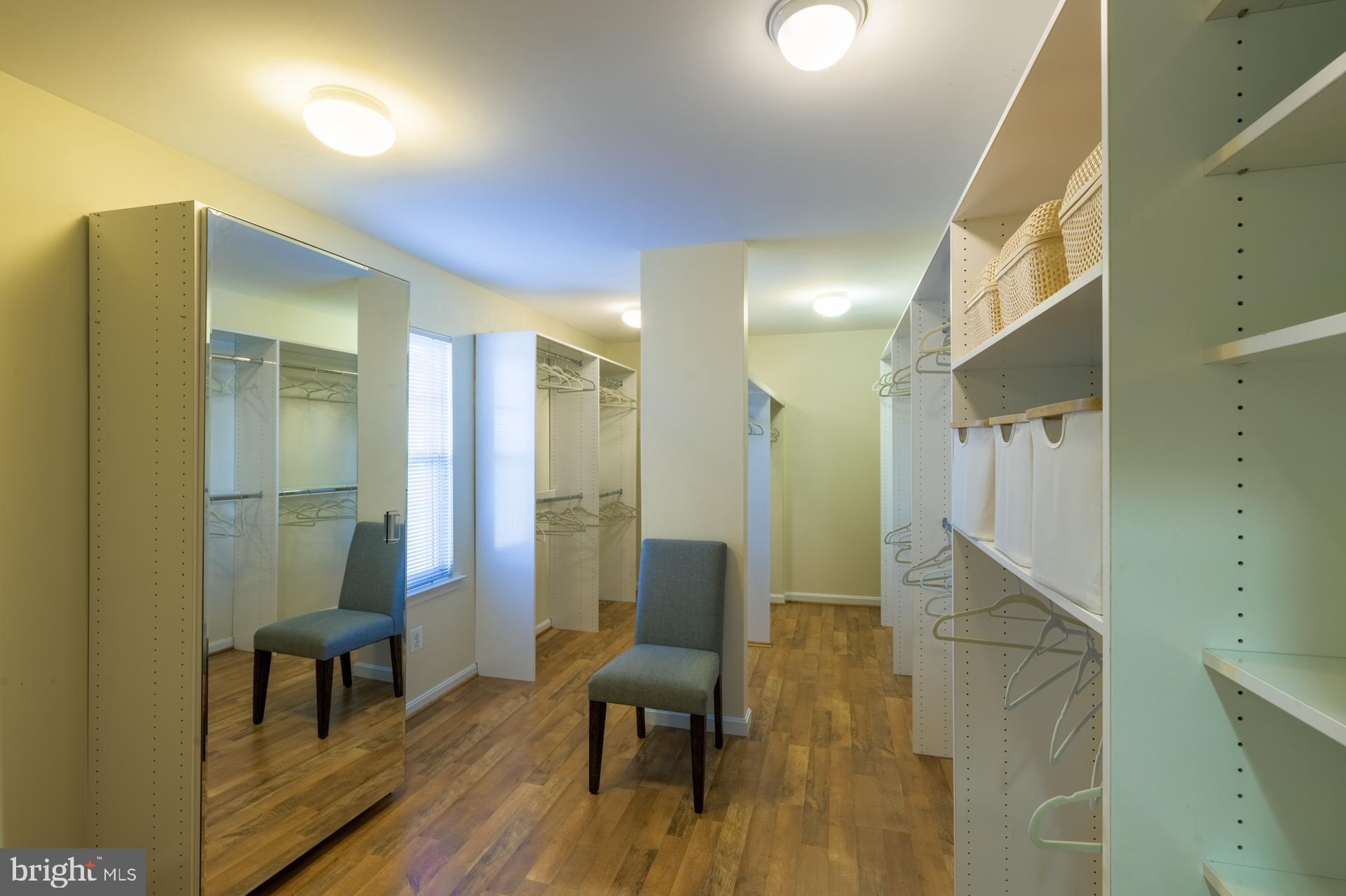 BELMONT TOWN CENTER - Residential