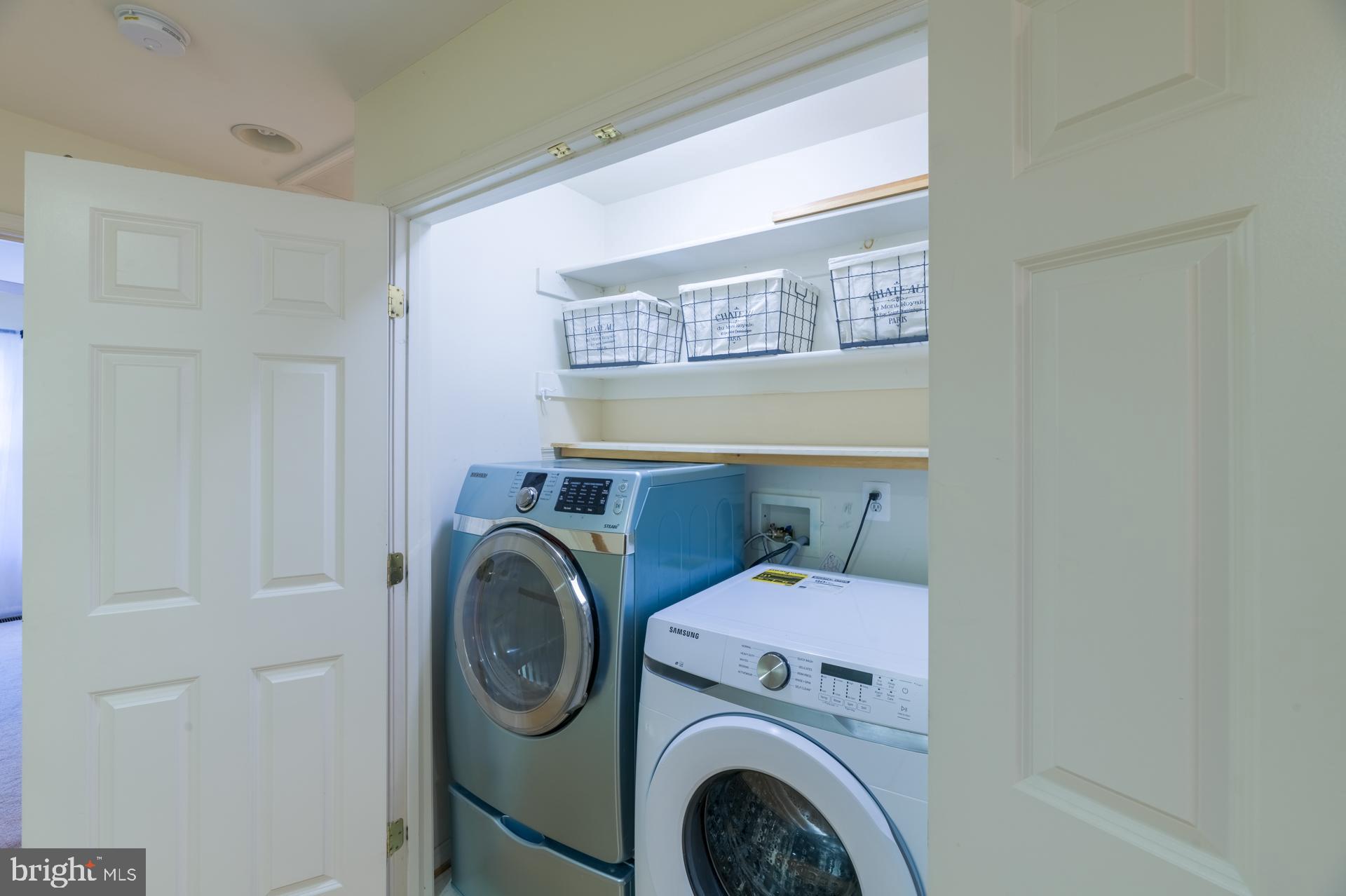 BELMONT TOWN CENTER - Residential