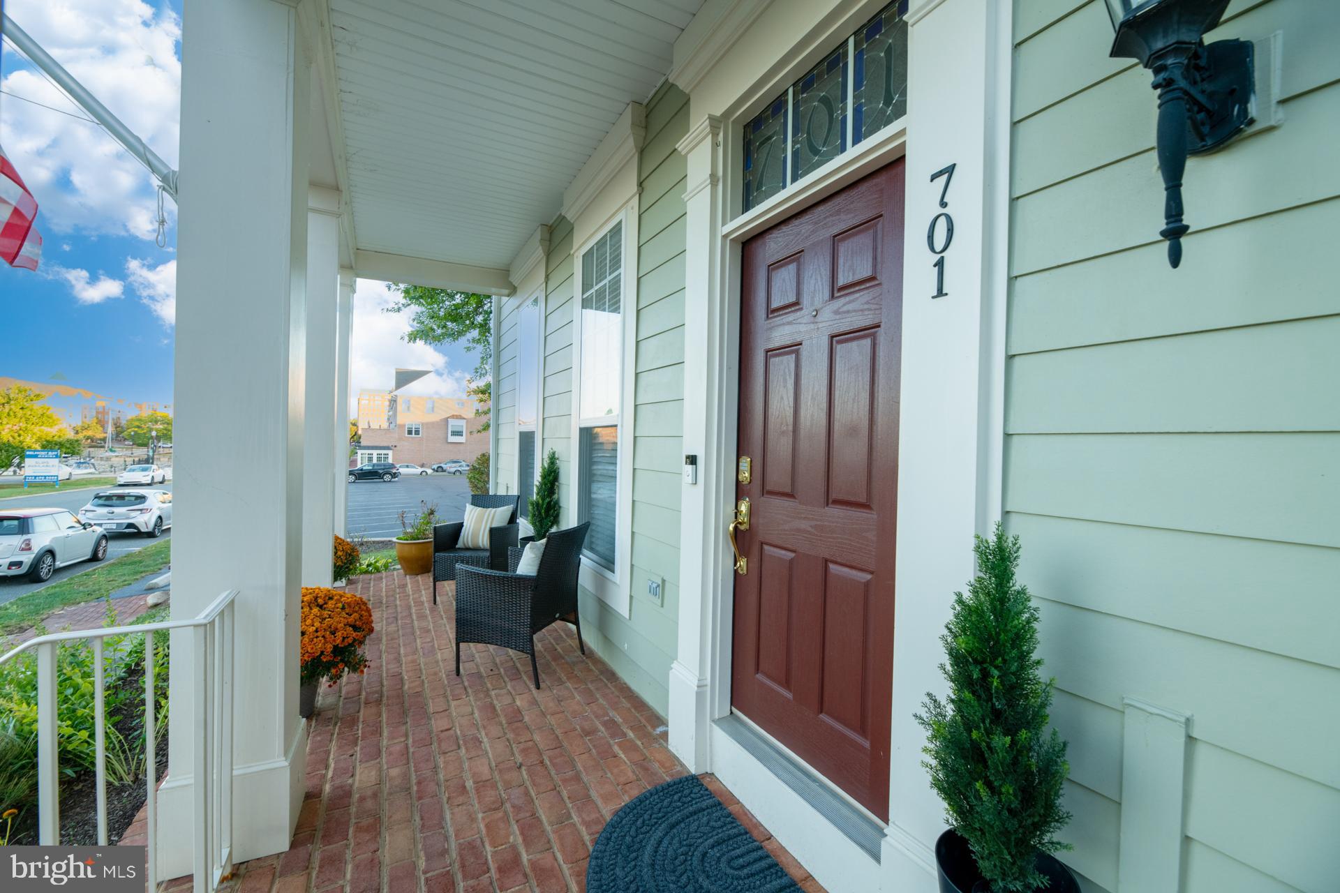 BELMONT TOWN CENTER - Residential