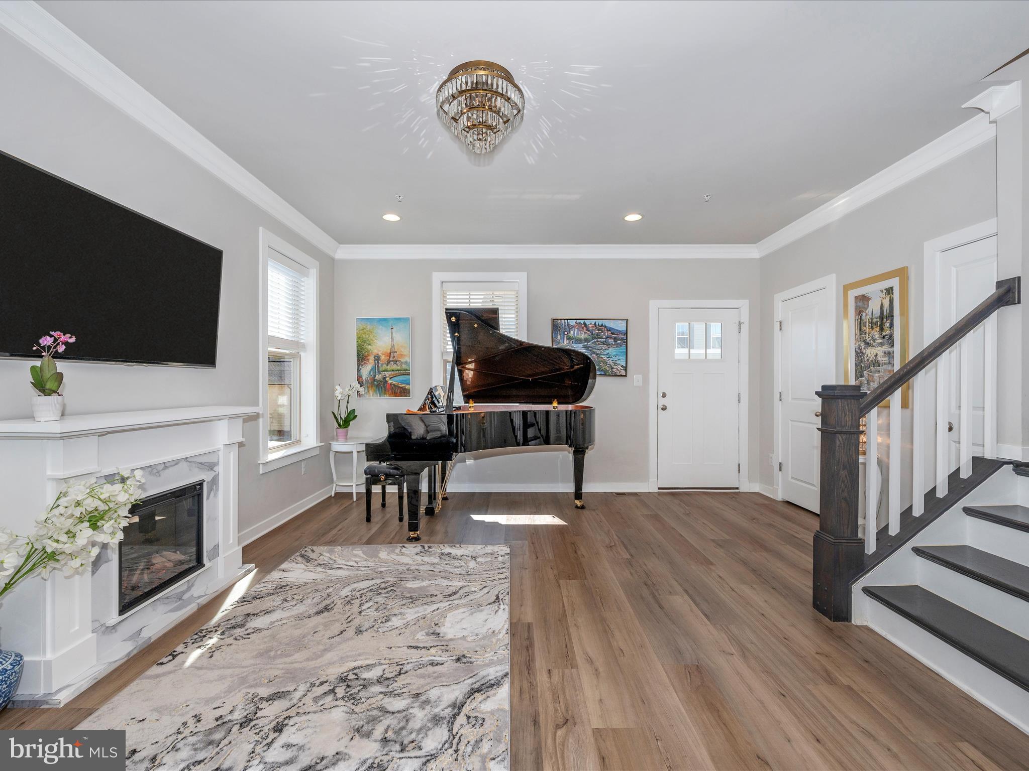 STONE BARN VILLAGE - Residential Lease