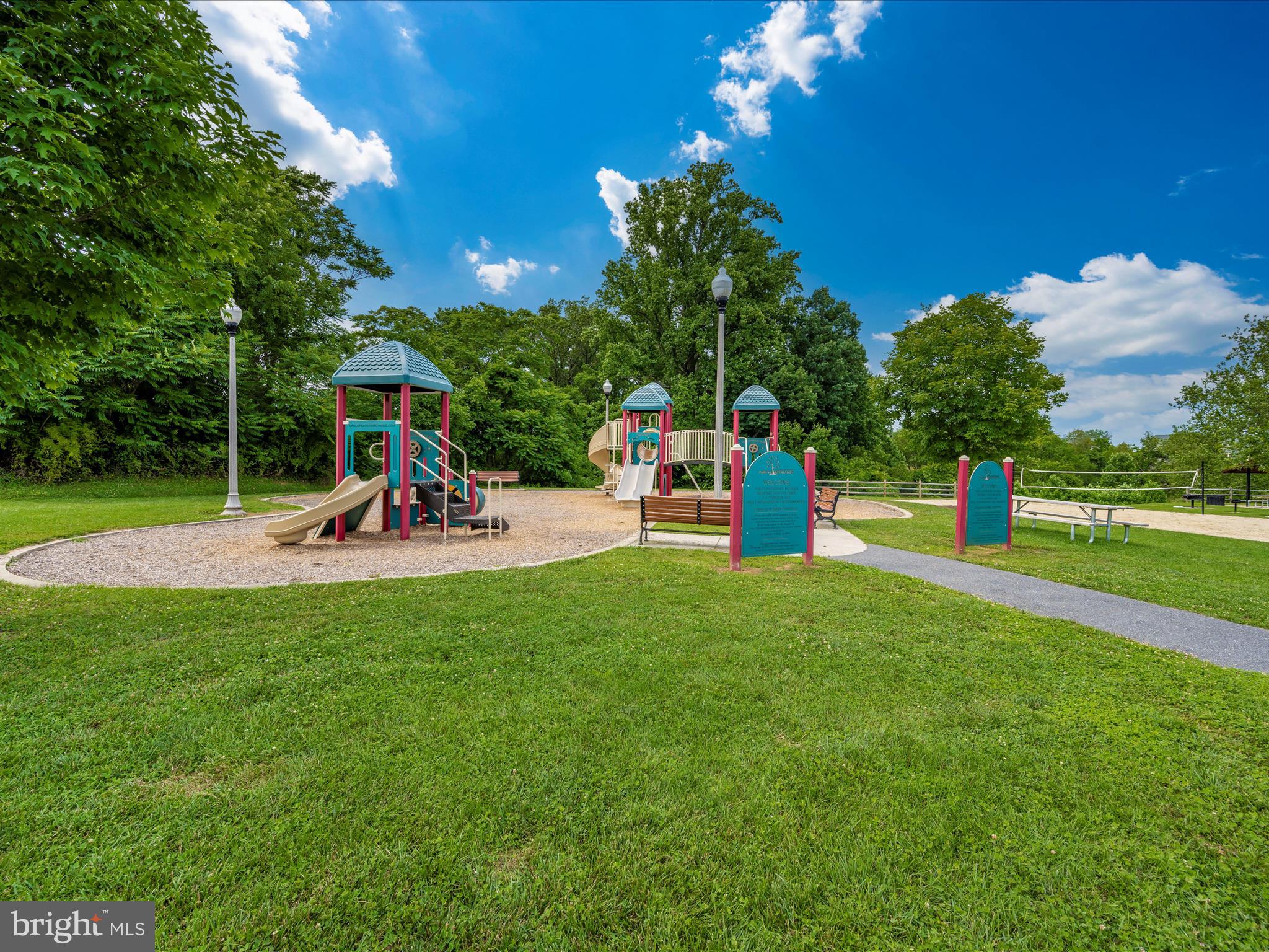 STONE BARN VILLAGE - Residential Lease