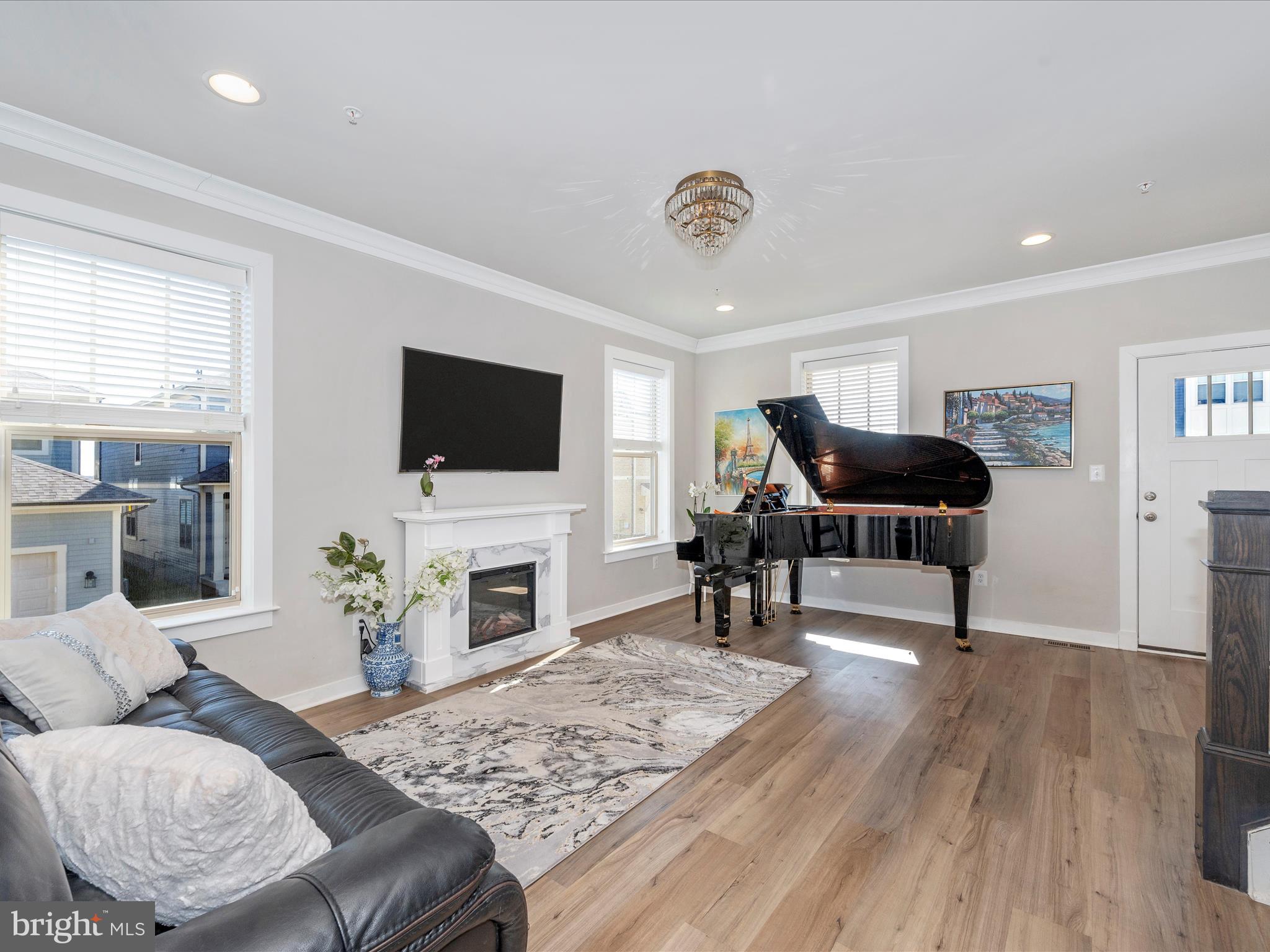 STONE BARN VILLAGE - Residential Lease