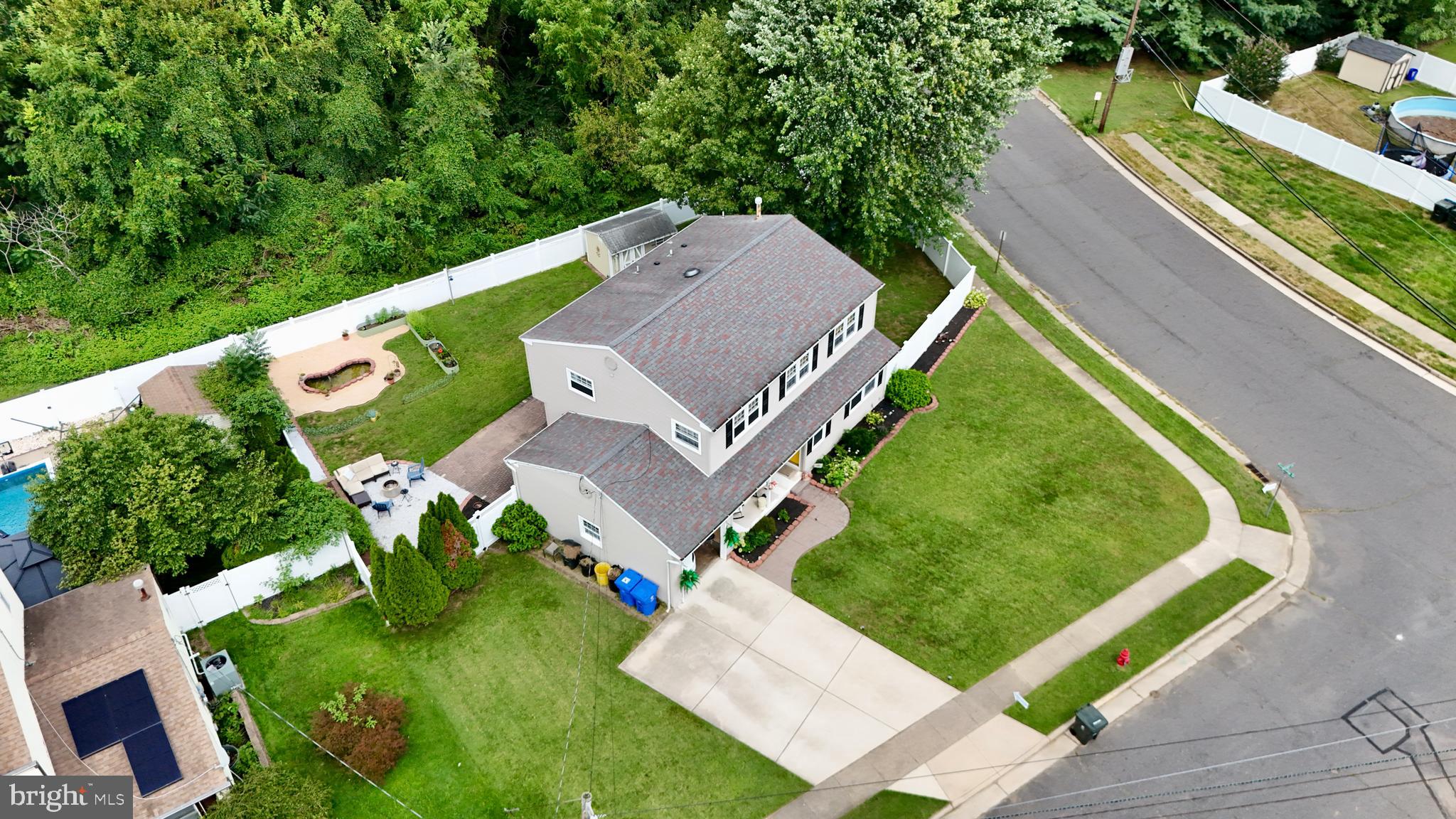 6 HARVEST LANE