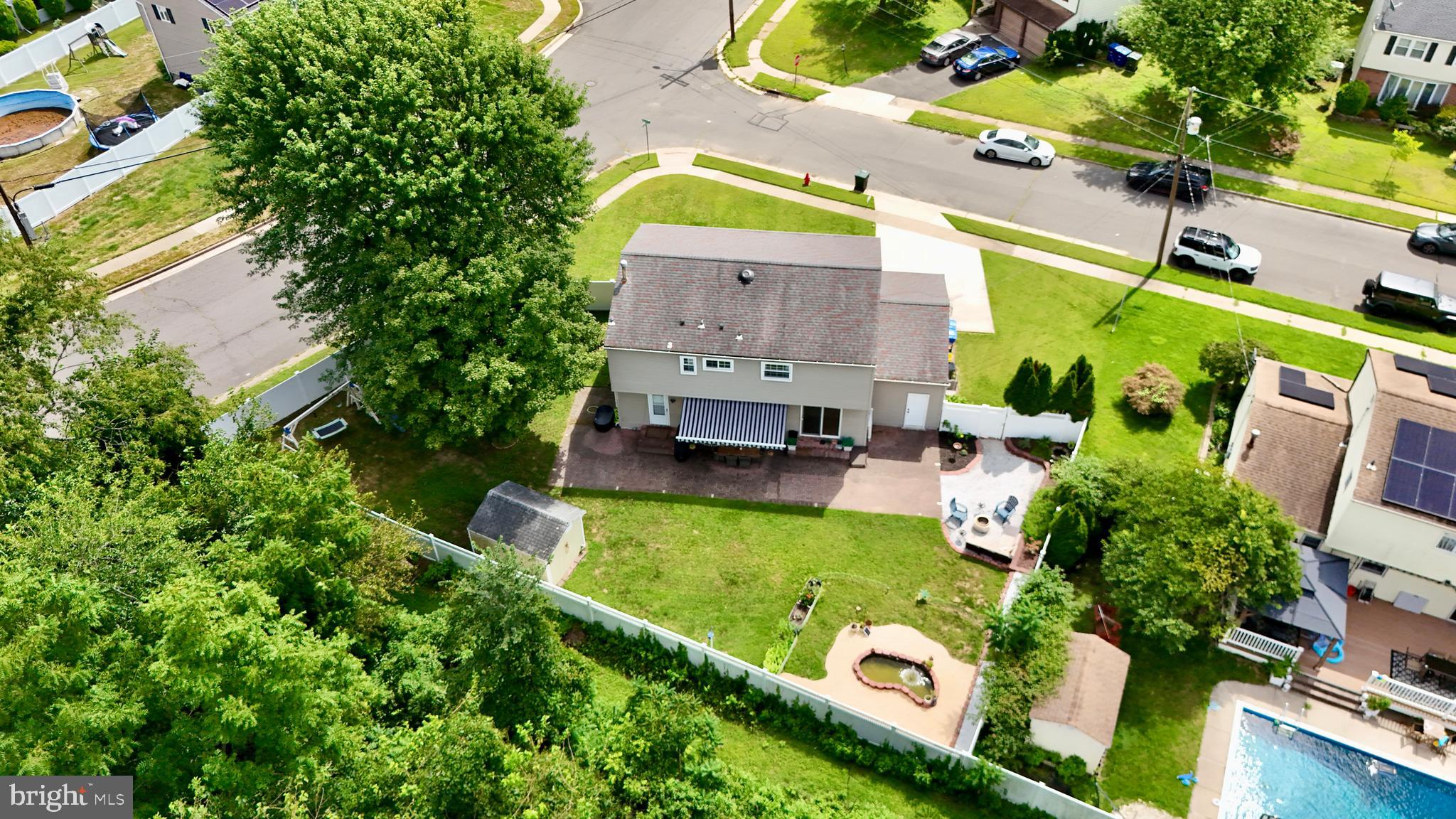 6 HARVEST LANE