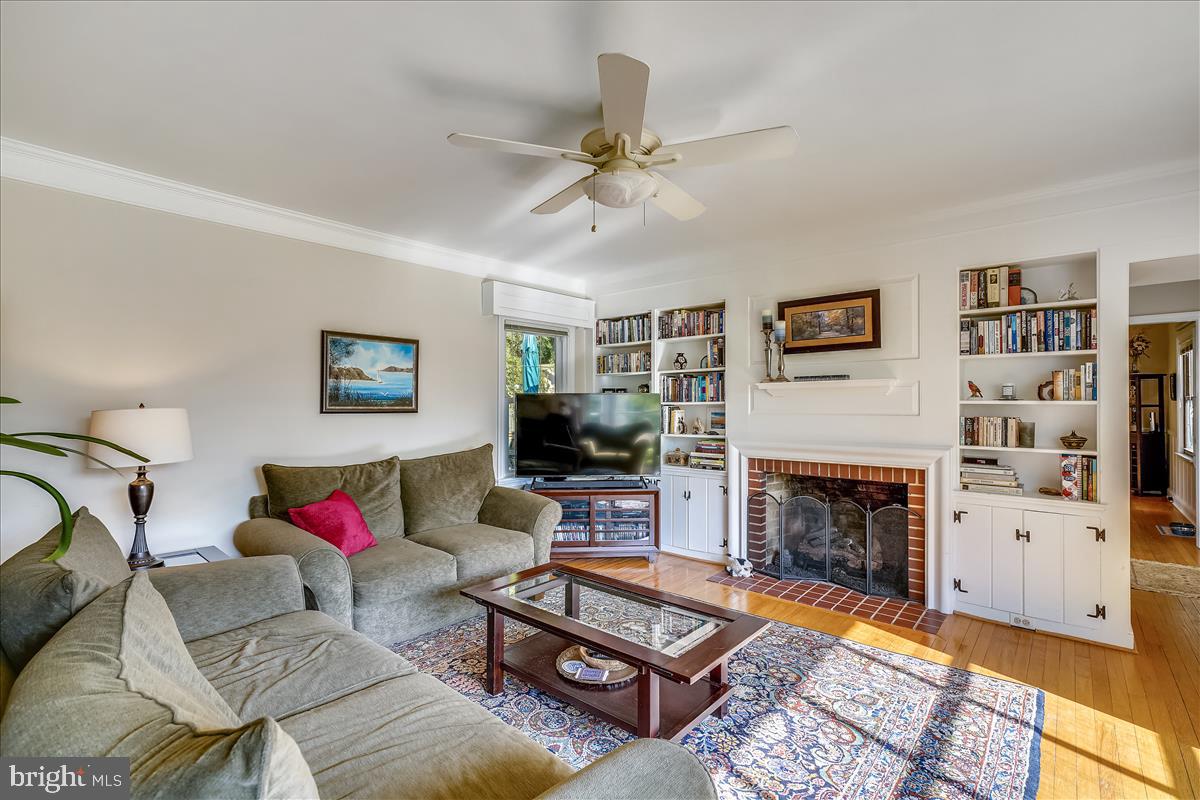 MURRAY HILL - Residential Lease