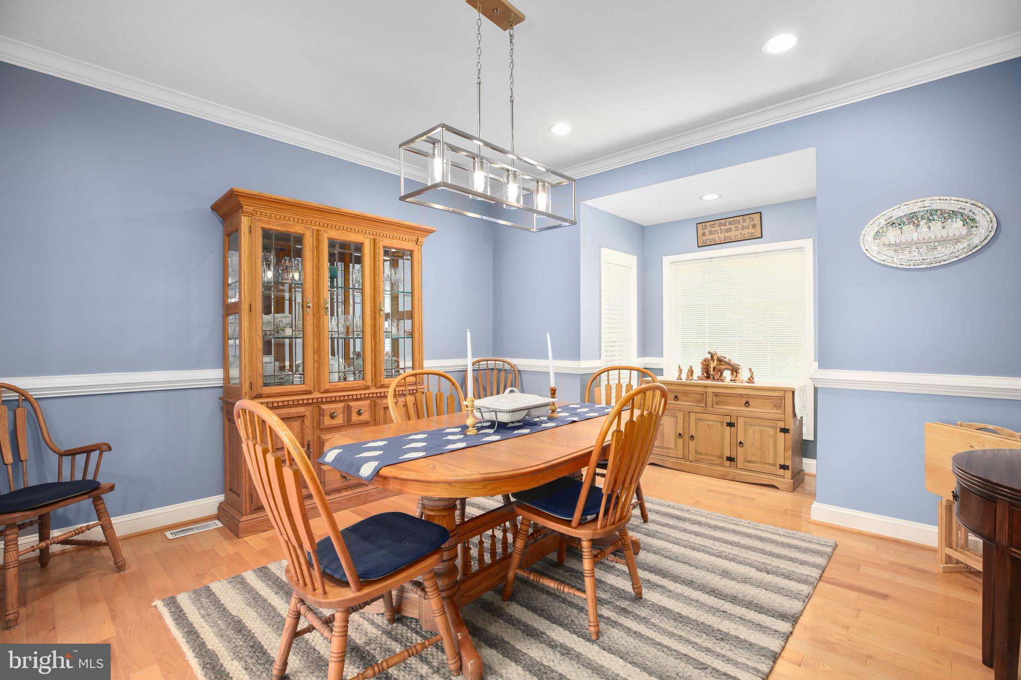 HUNTINGTON HILLS - Residential