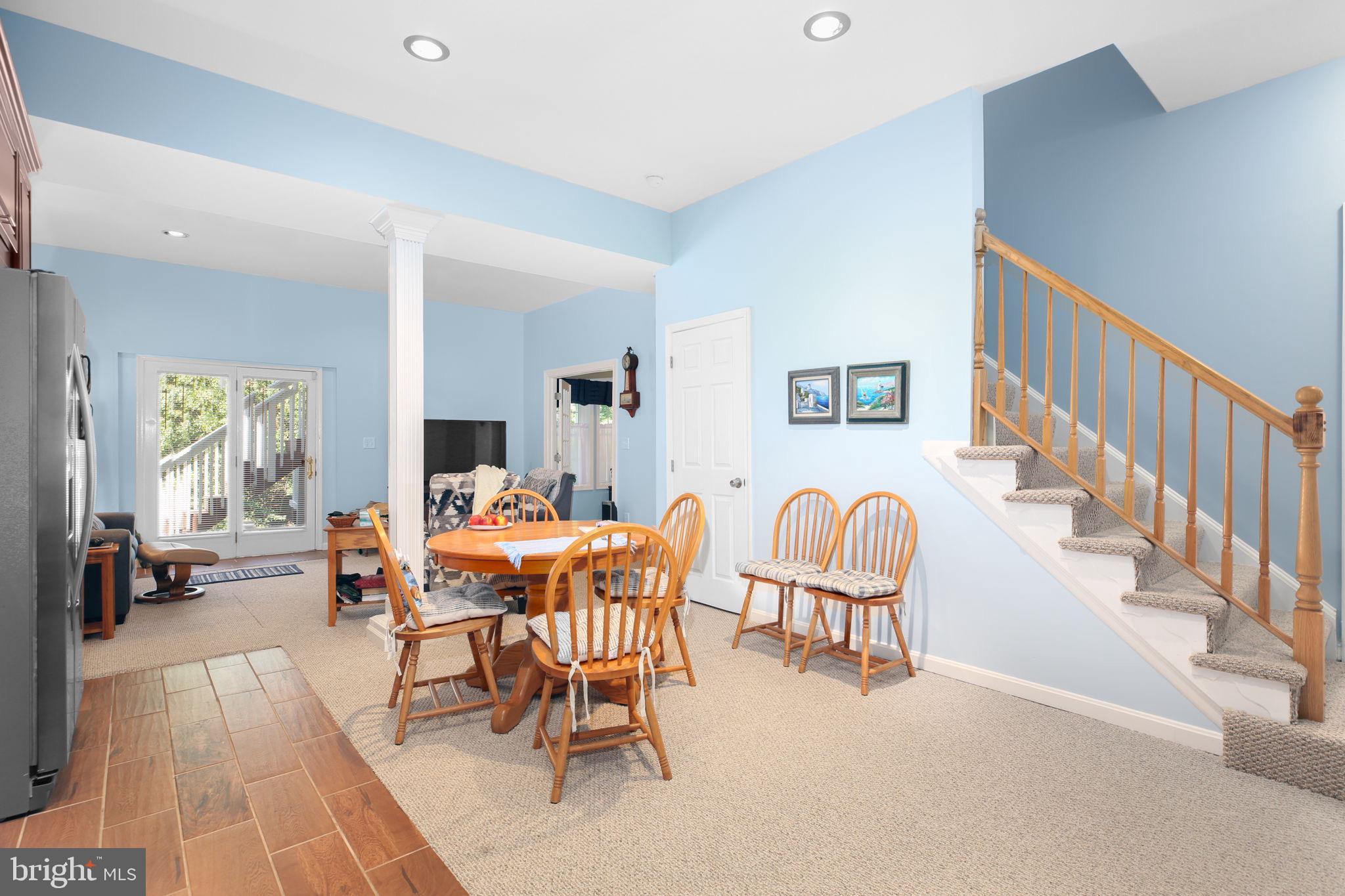 HUNTINGTON HILLS - Residential