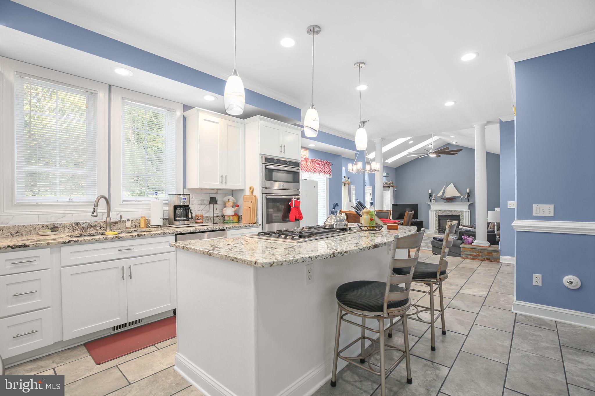 HUNTINGTON HILLS - Residential