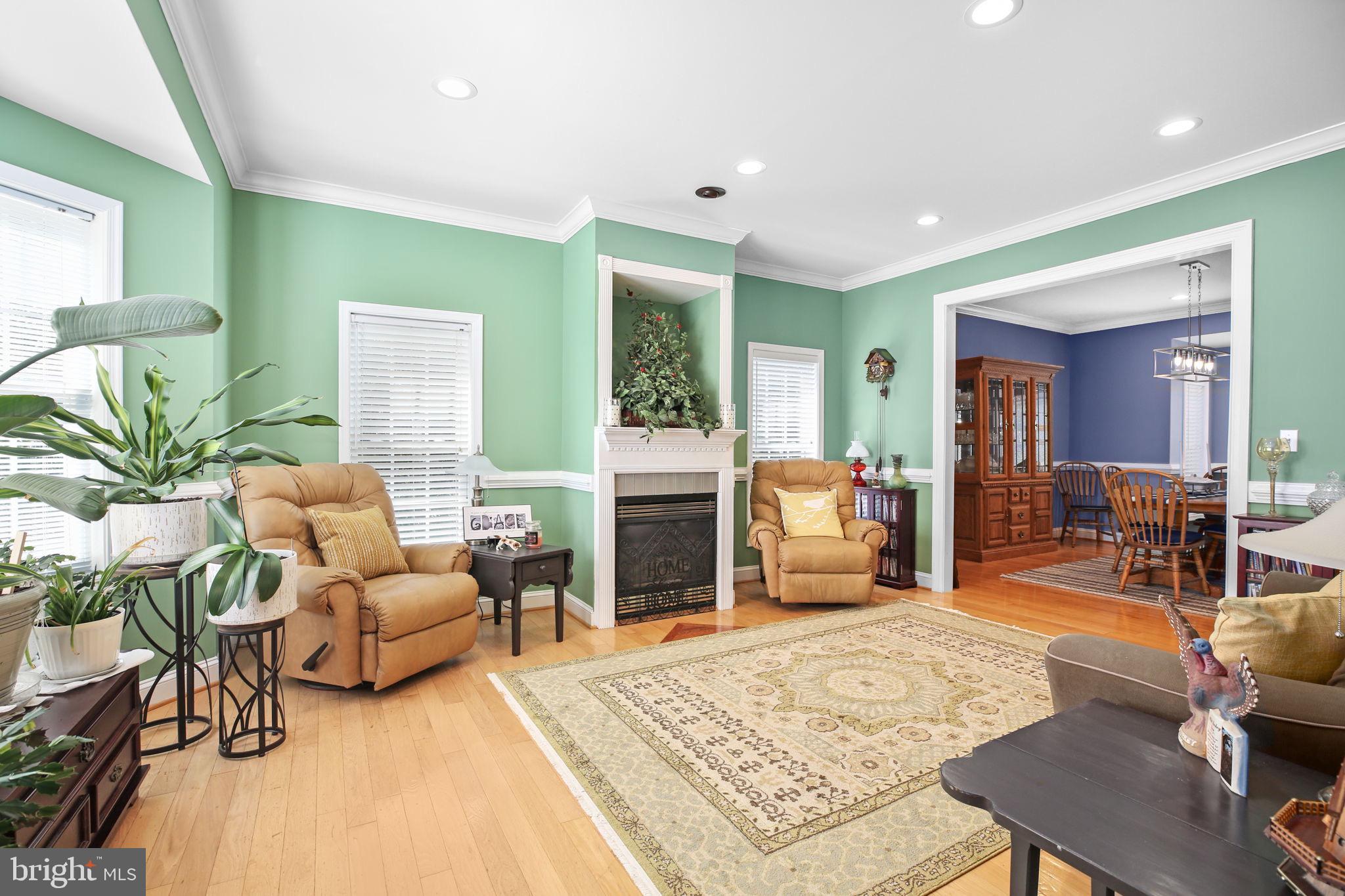 HUNTINGTON HILLS - Residential