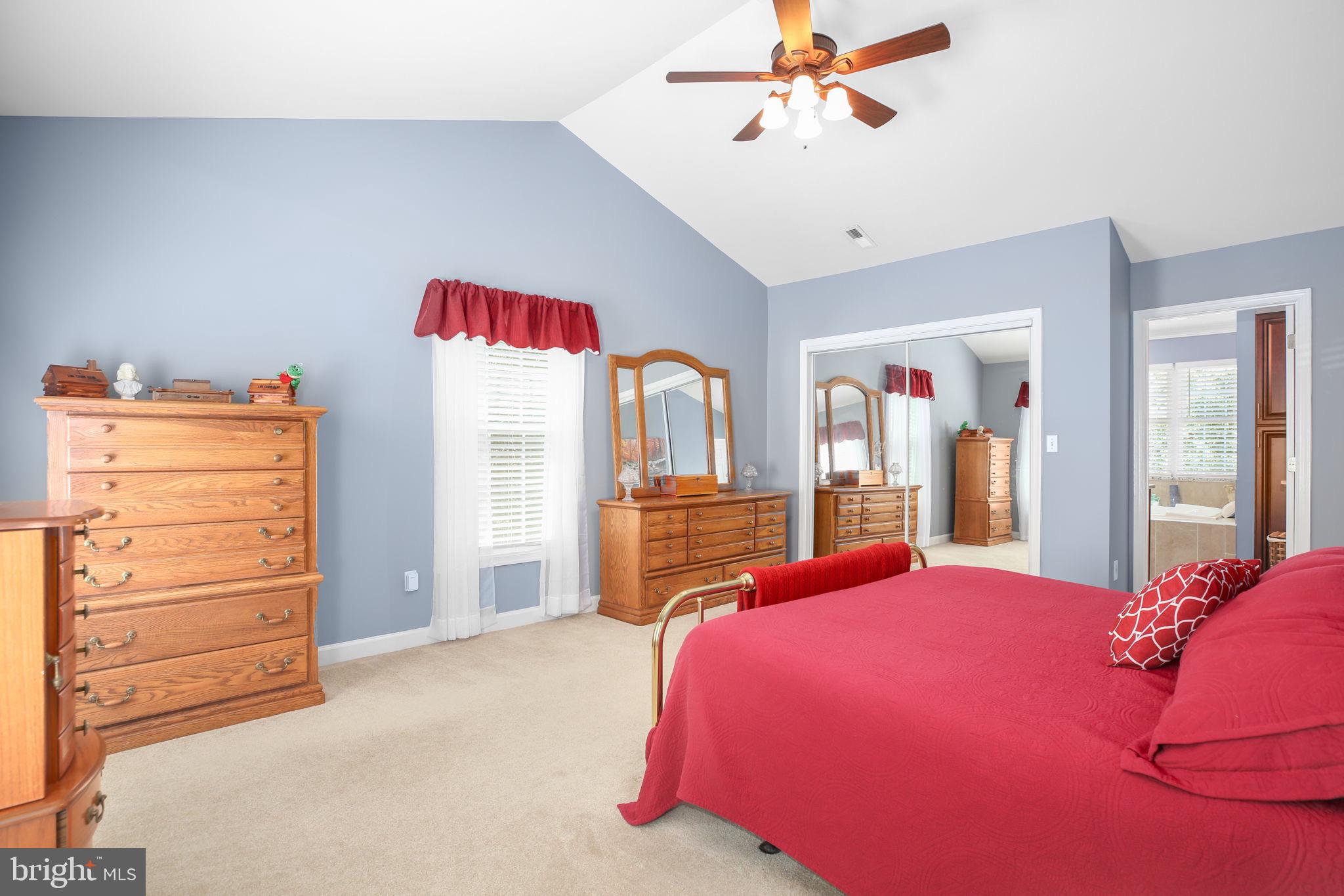 HUNTINGTON HILLS - Residential