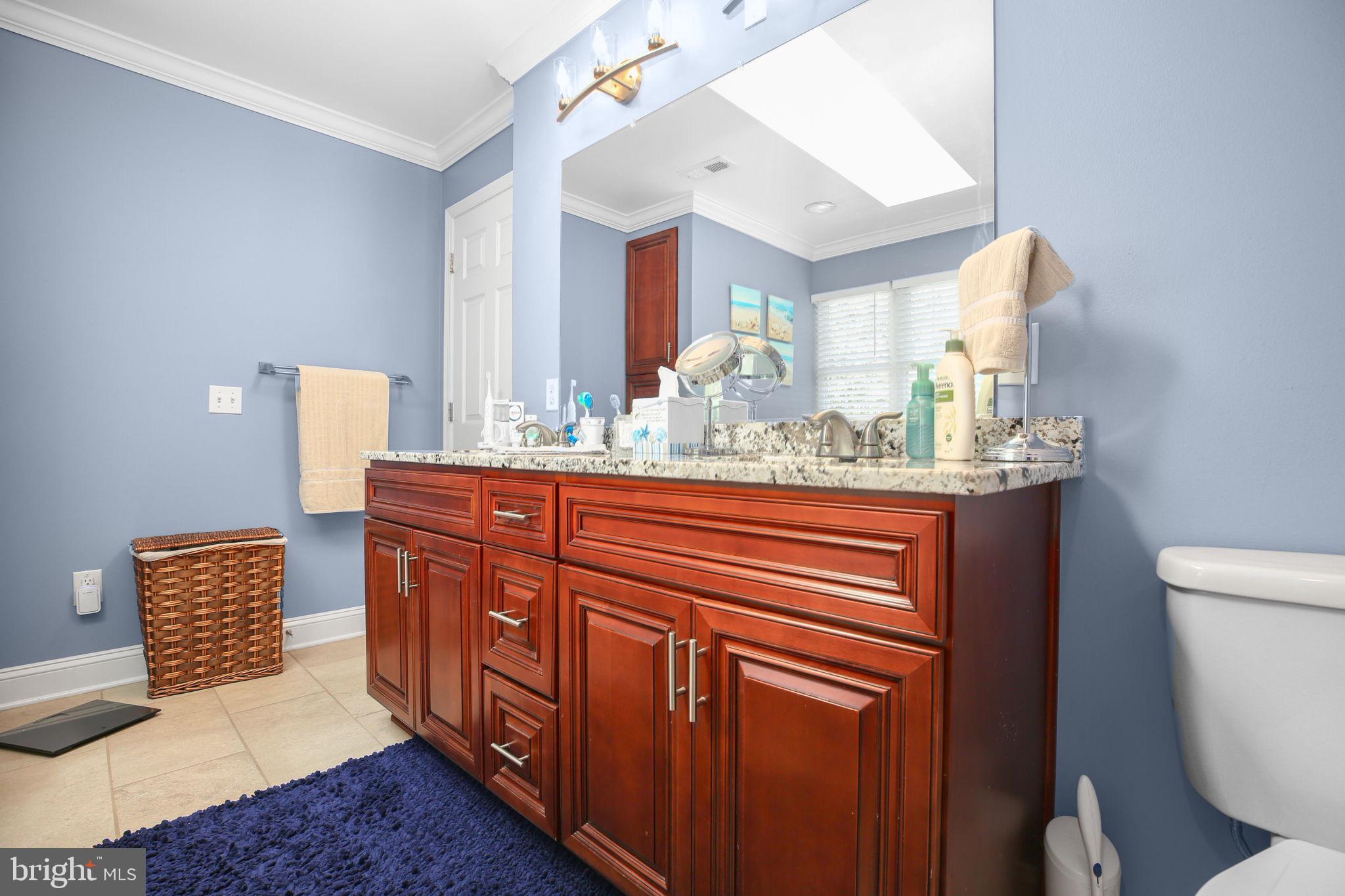 HUNTINGTON HILLS - Residential