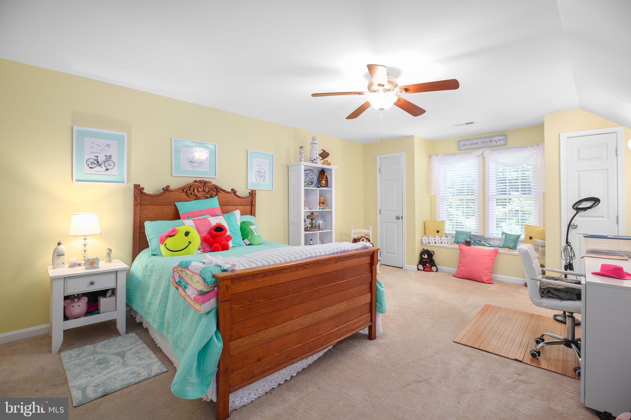 HUNTINGTON HILLS - Residential