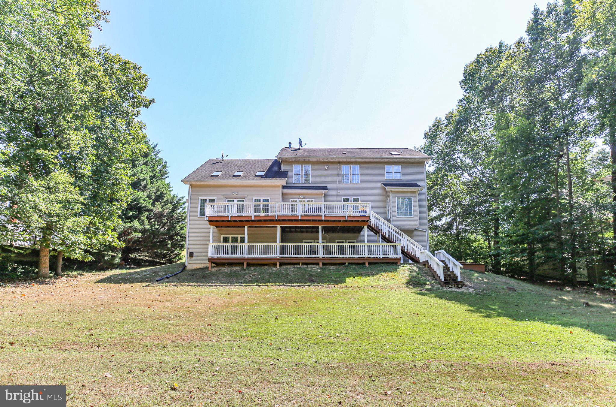 HUNTINGTON HILLS - Residential