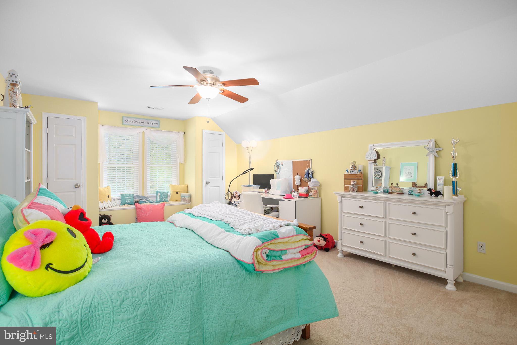 HUNTINGTON HILLS - Residential