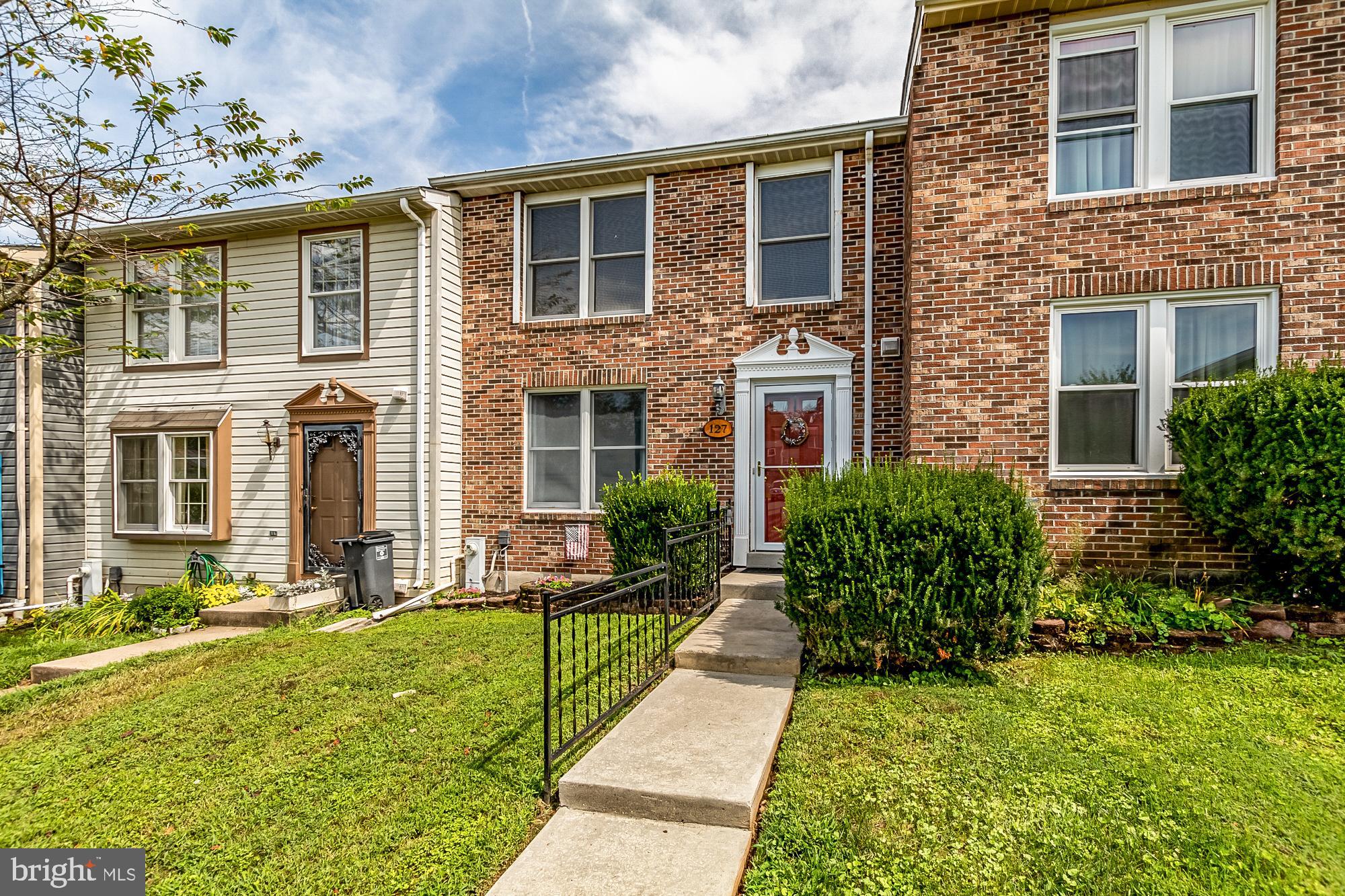 LAUREL VALLEY - Residential