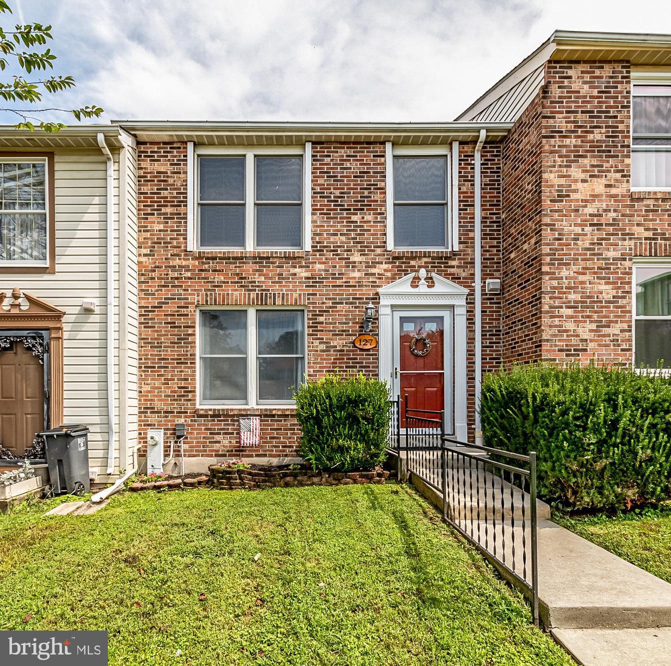 LAUREL VALLEY - Residential