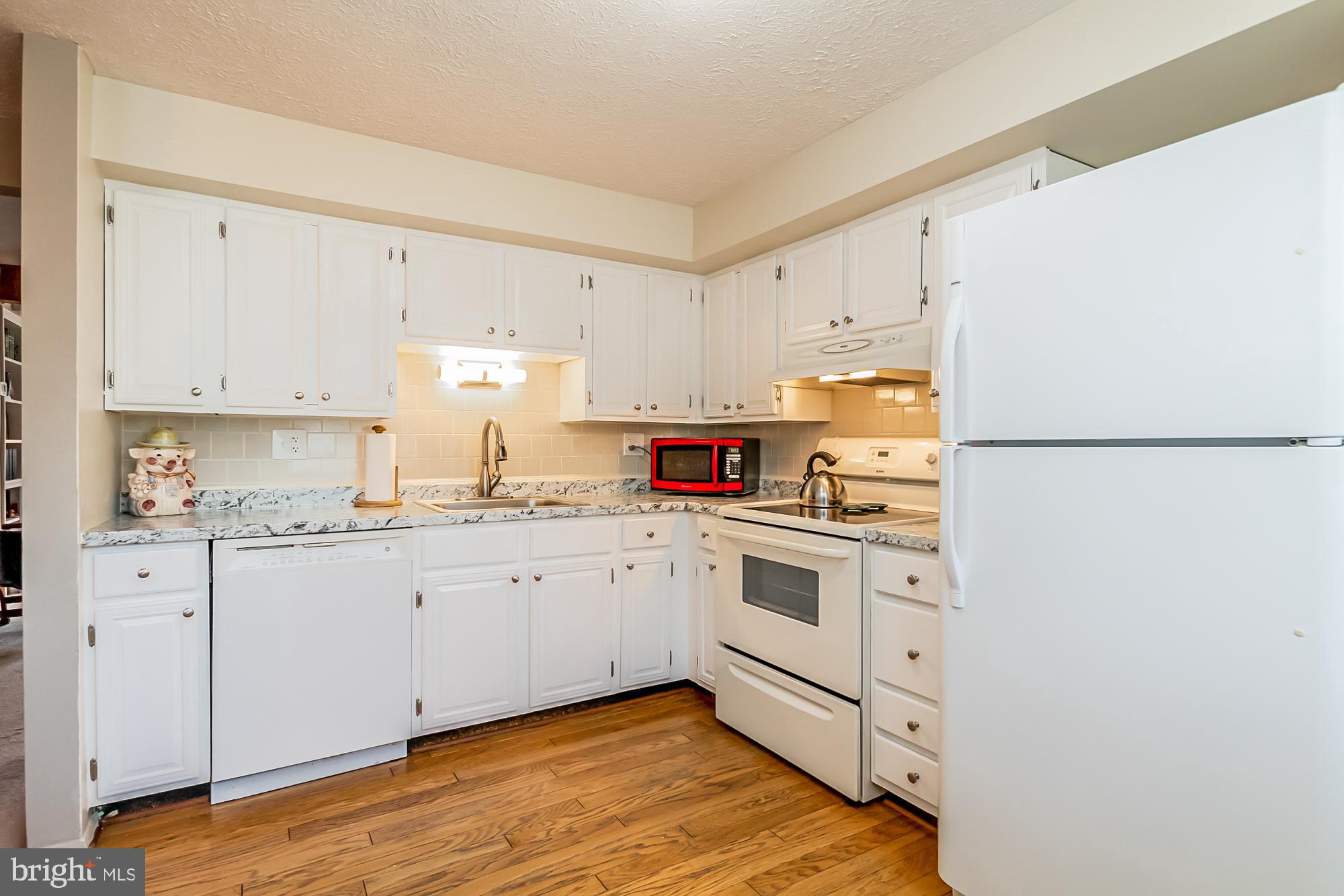 LAUREL VALLEY - Residential