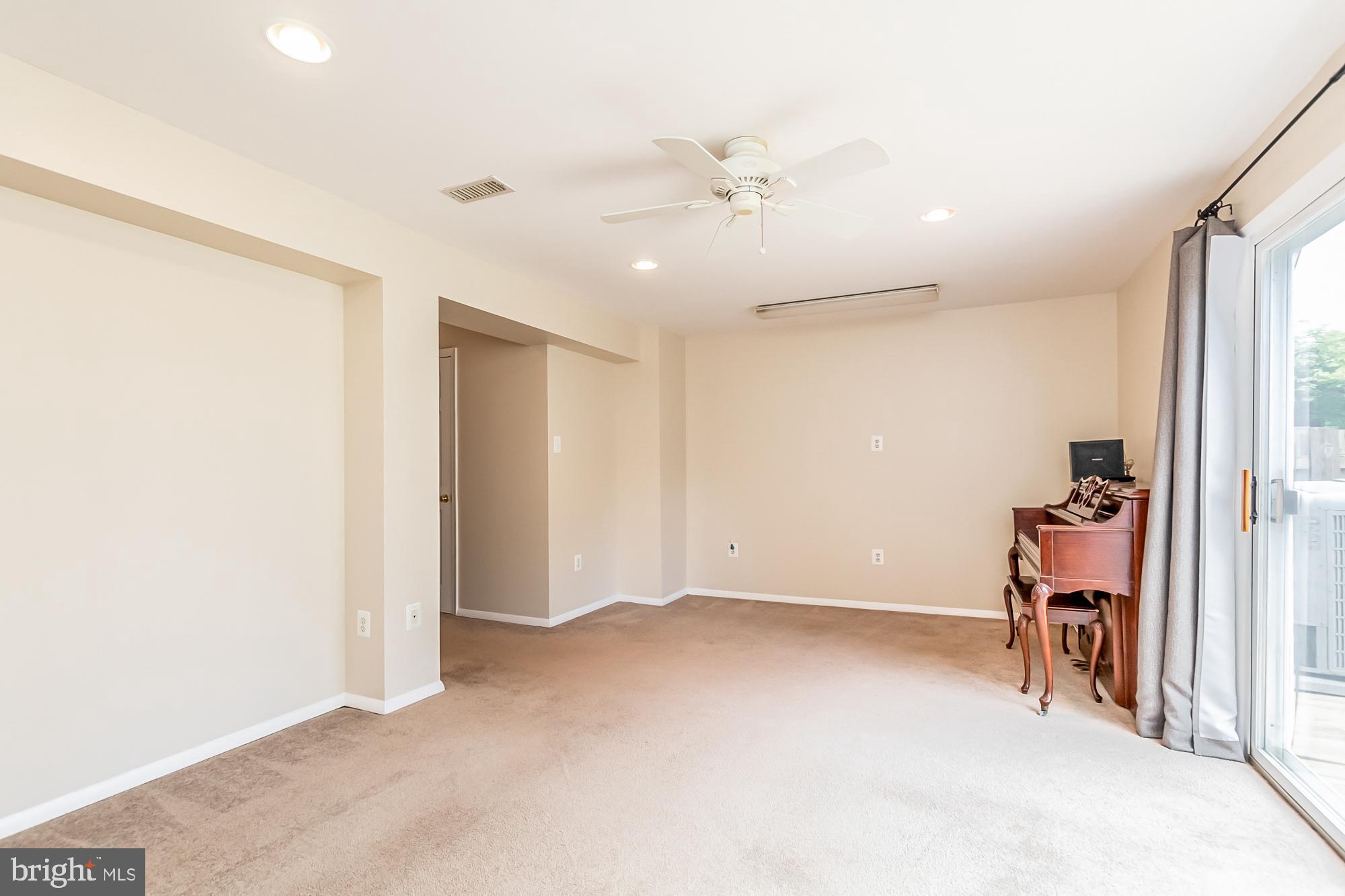 LAUREL VALLEY - Residential