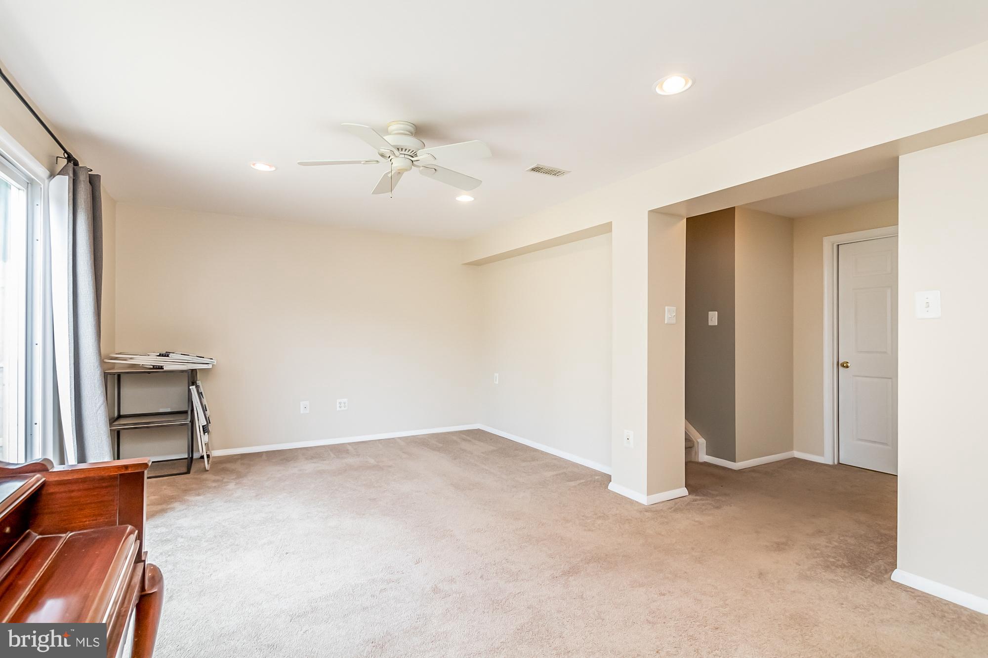 LAUREL VALLEY - Residential