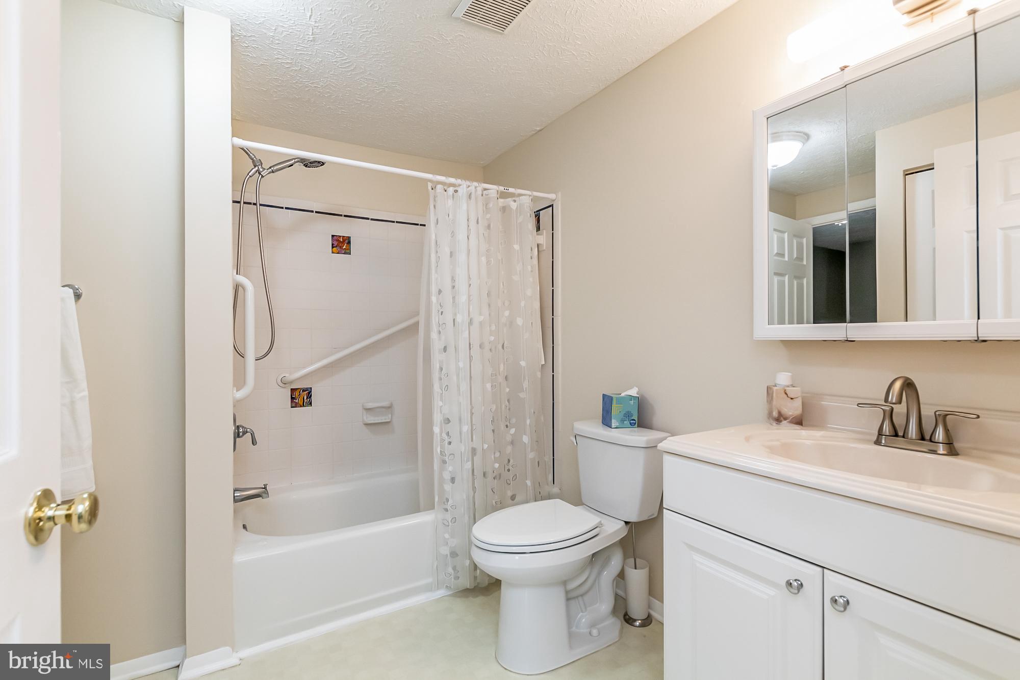 LAUREL VALLEY - Residential