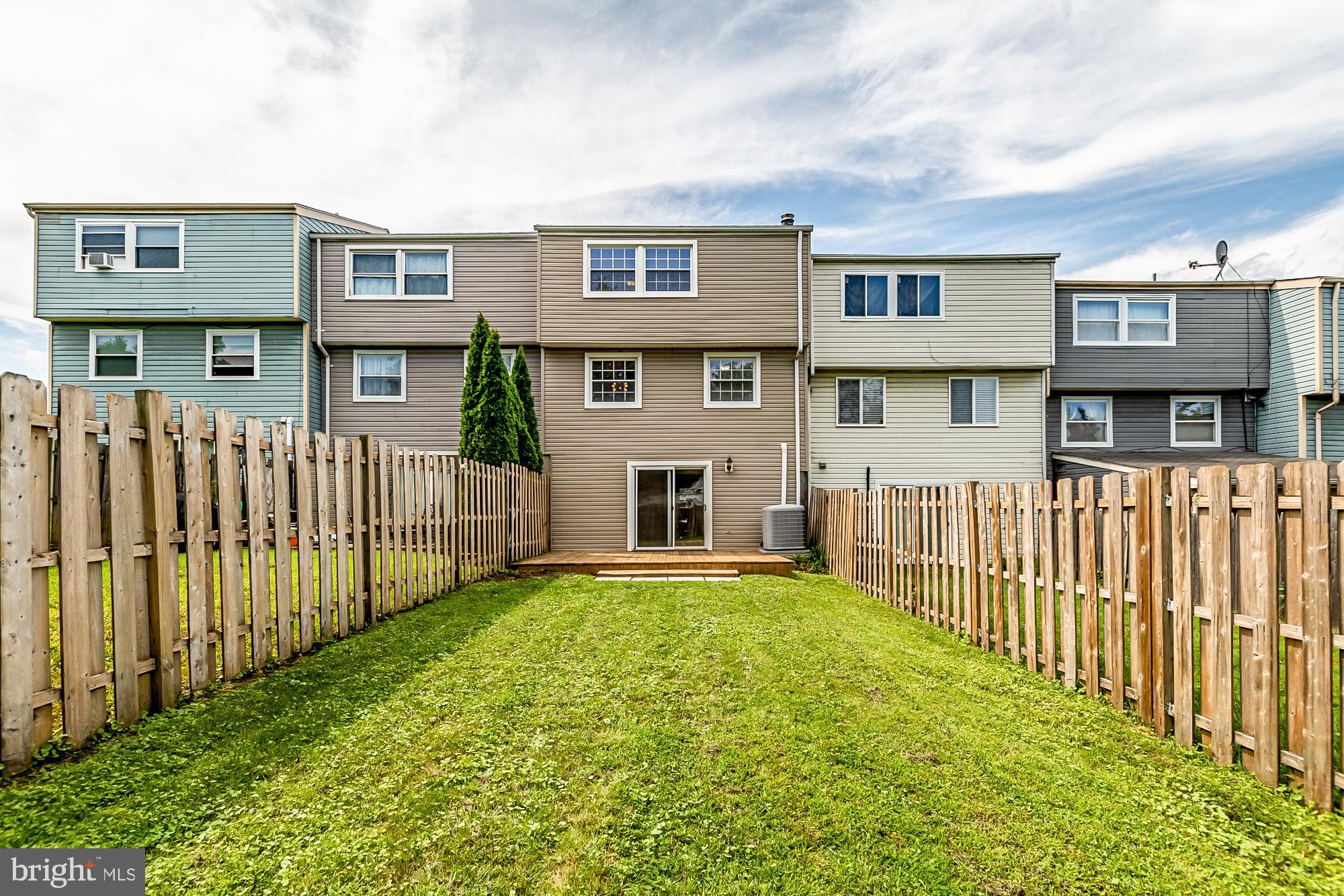 LAUREL VALLEY - Residential