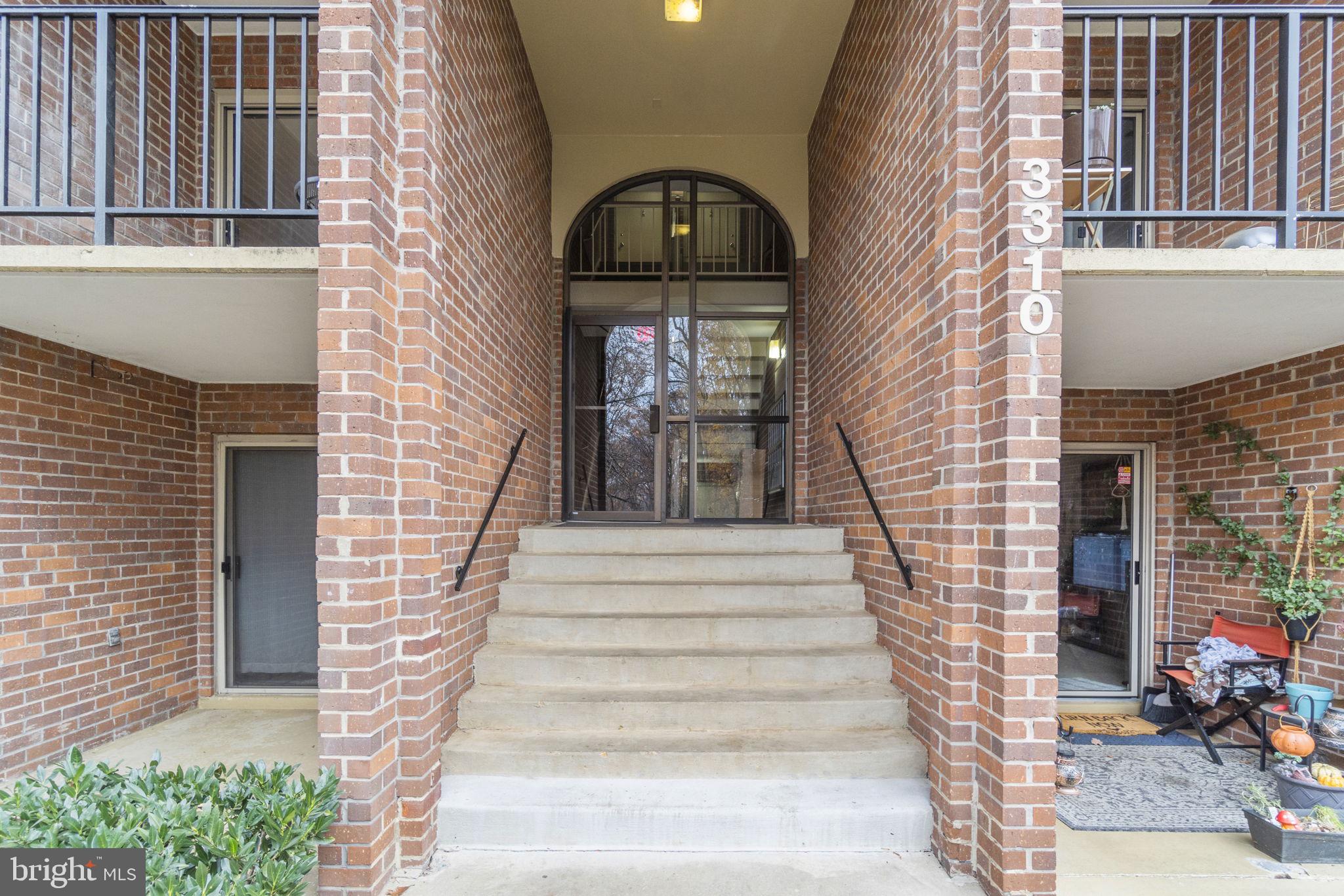 WOODBURN VILLAGE - Residential
