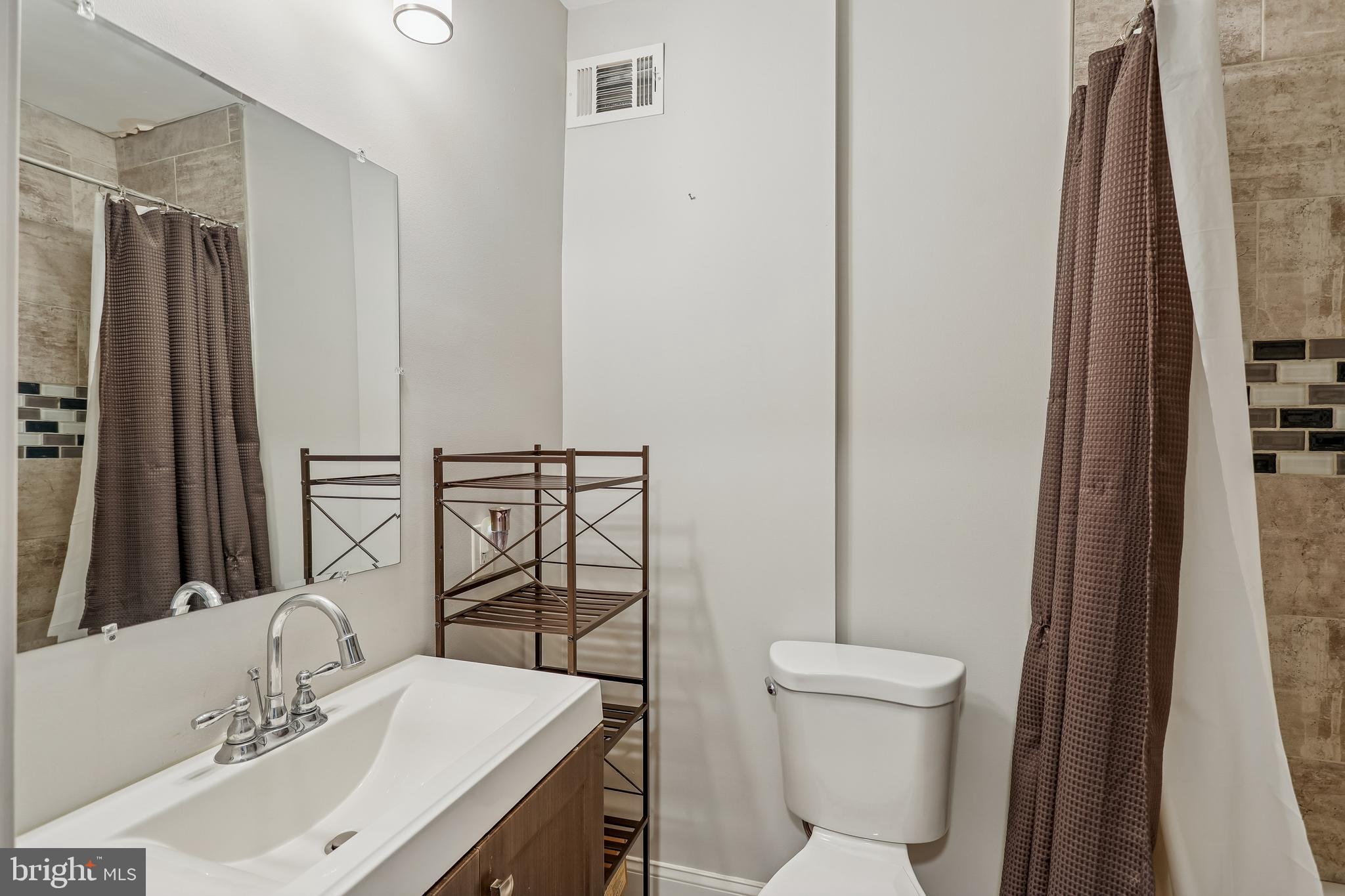 GREEKTOWN - Residential