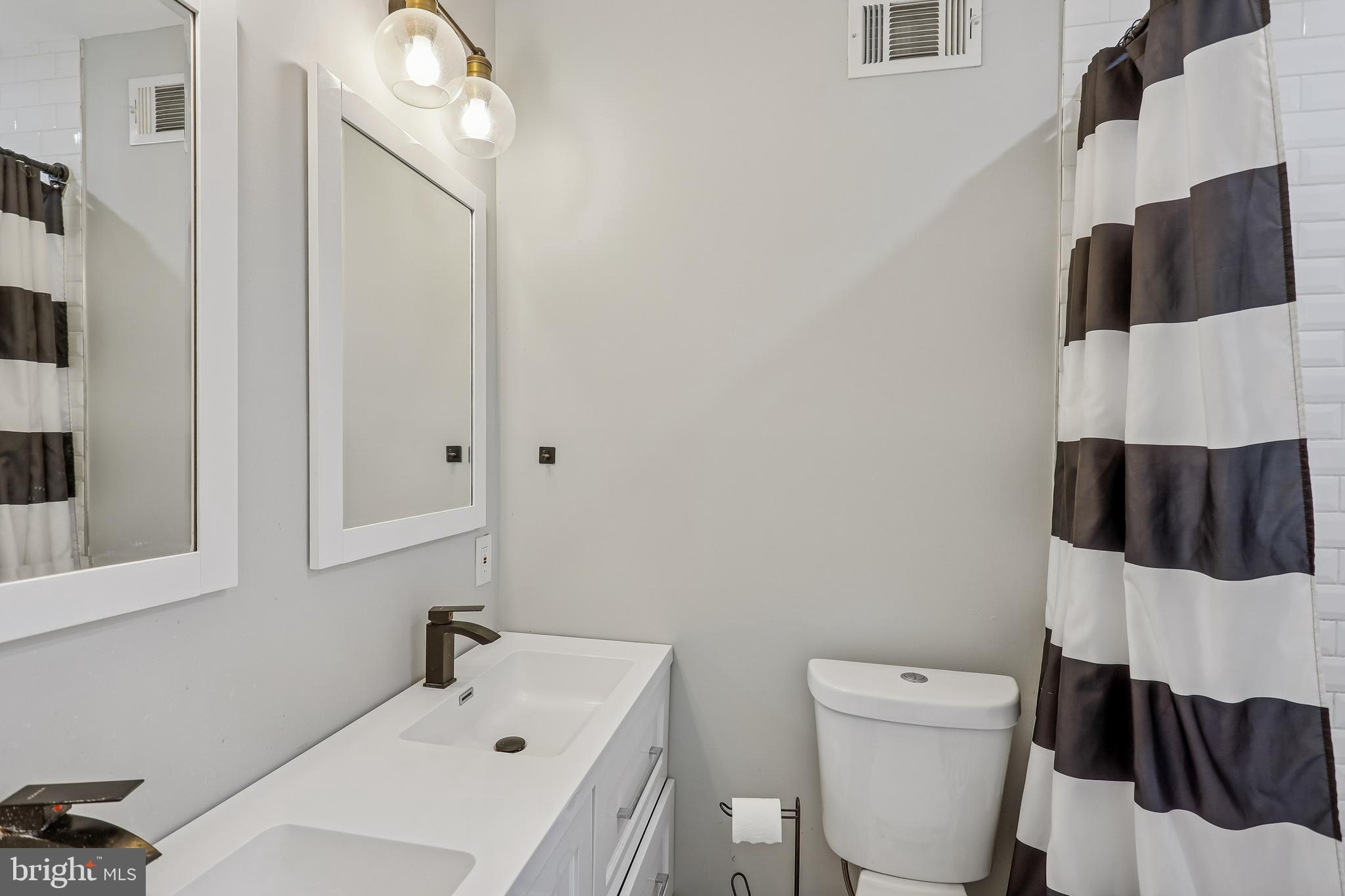 GREEKTOWN - Residential