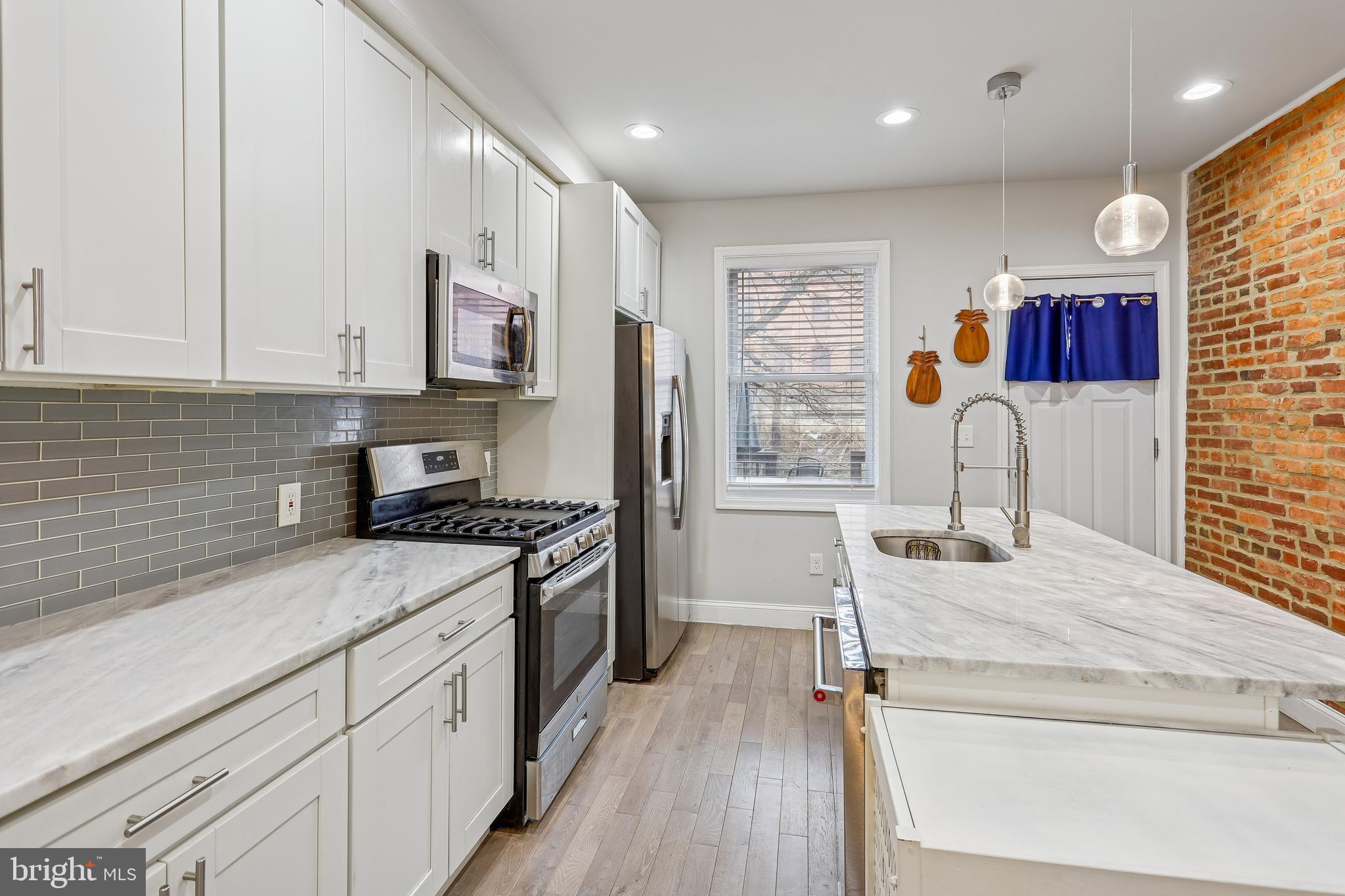 GREEKTOWN - Residential