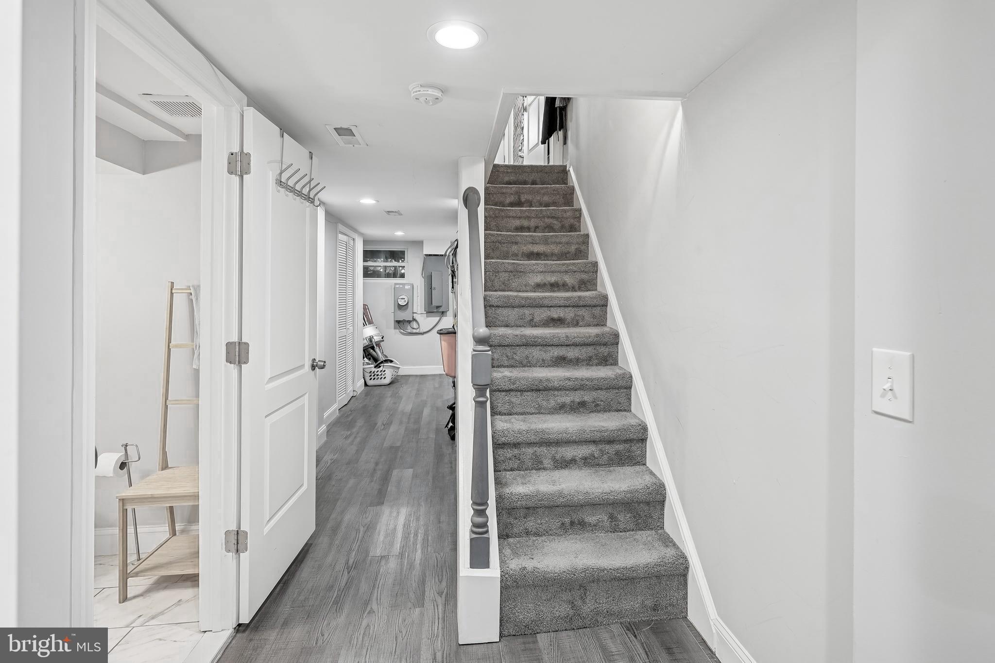 GREEKTOWN - Residential