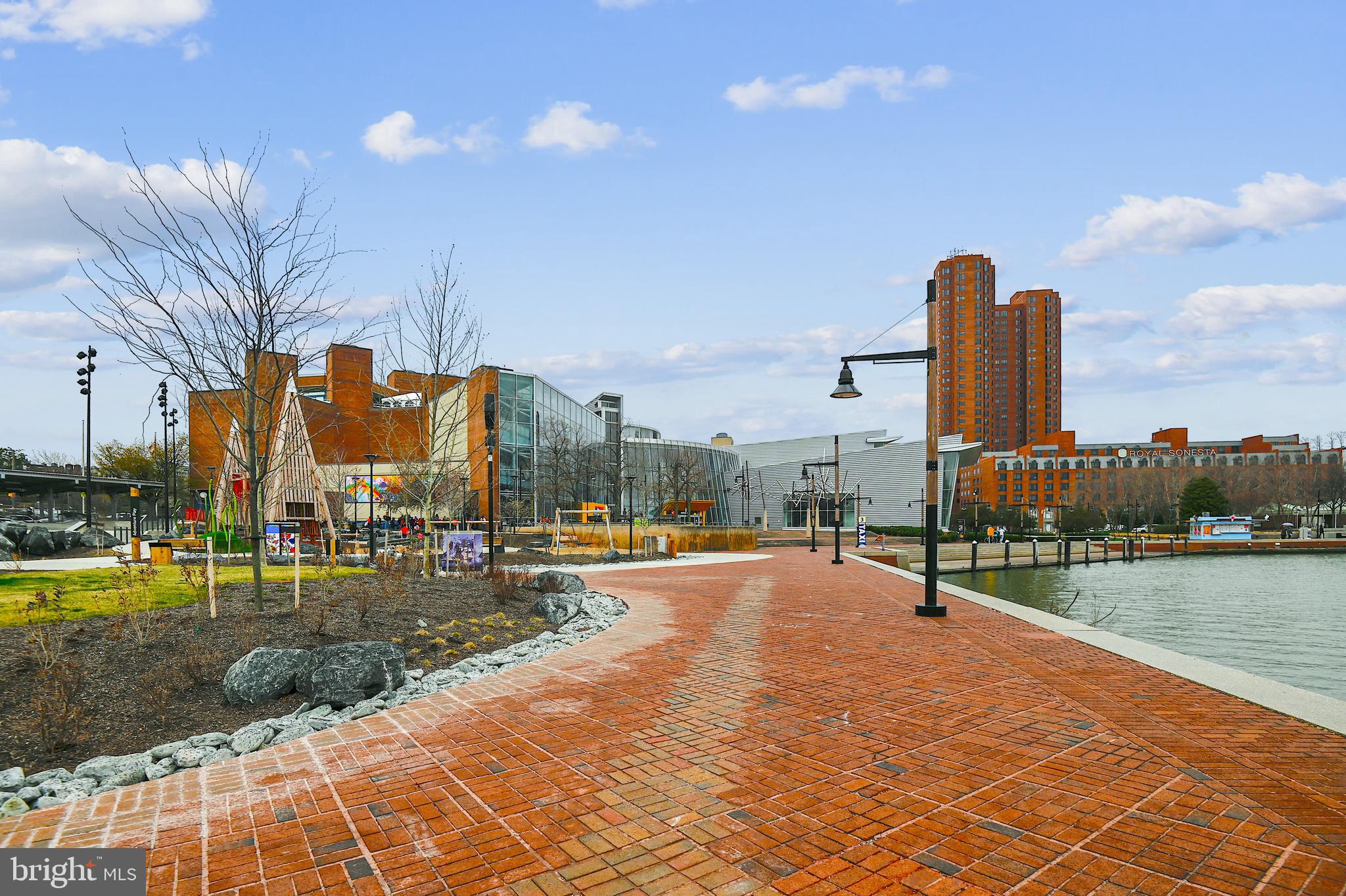 GREEKTOWN - Residential