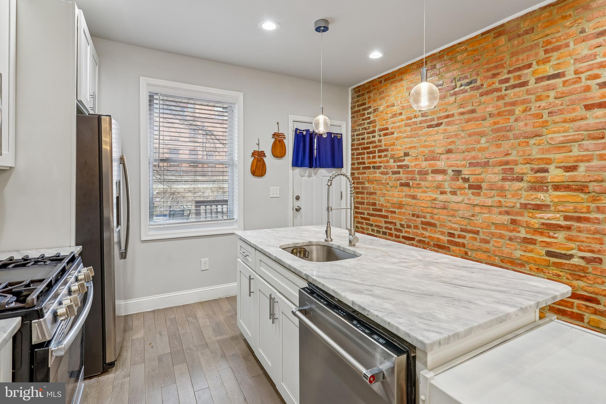 GREEKTOWN - Residential