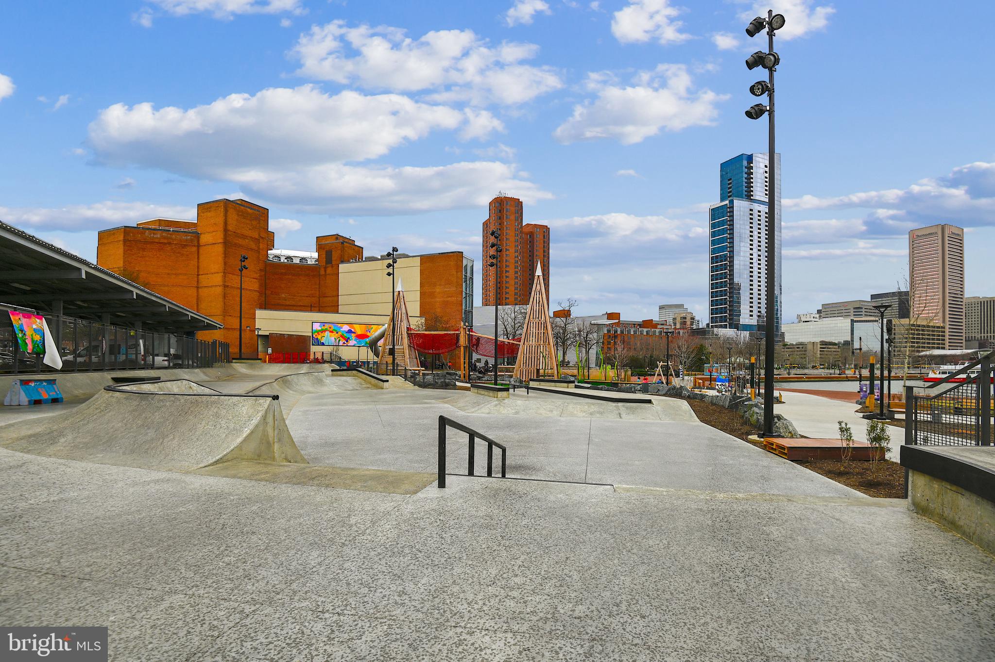 GREEKTOWN - Residential