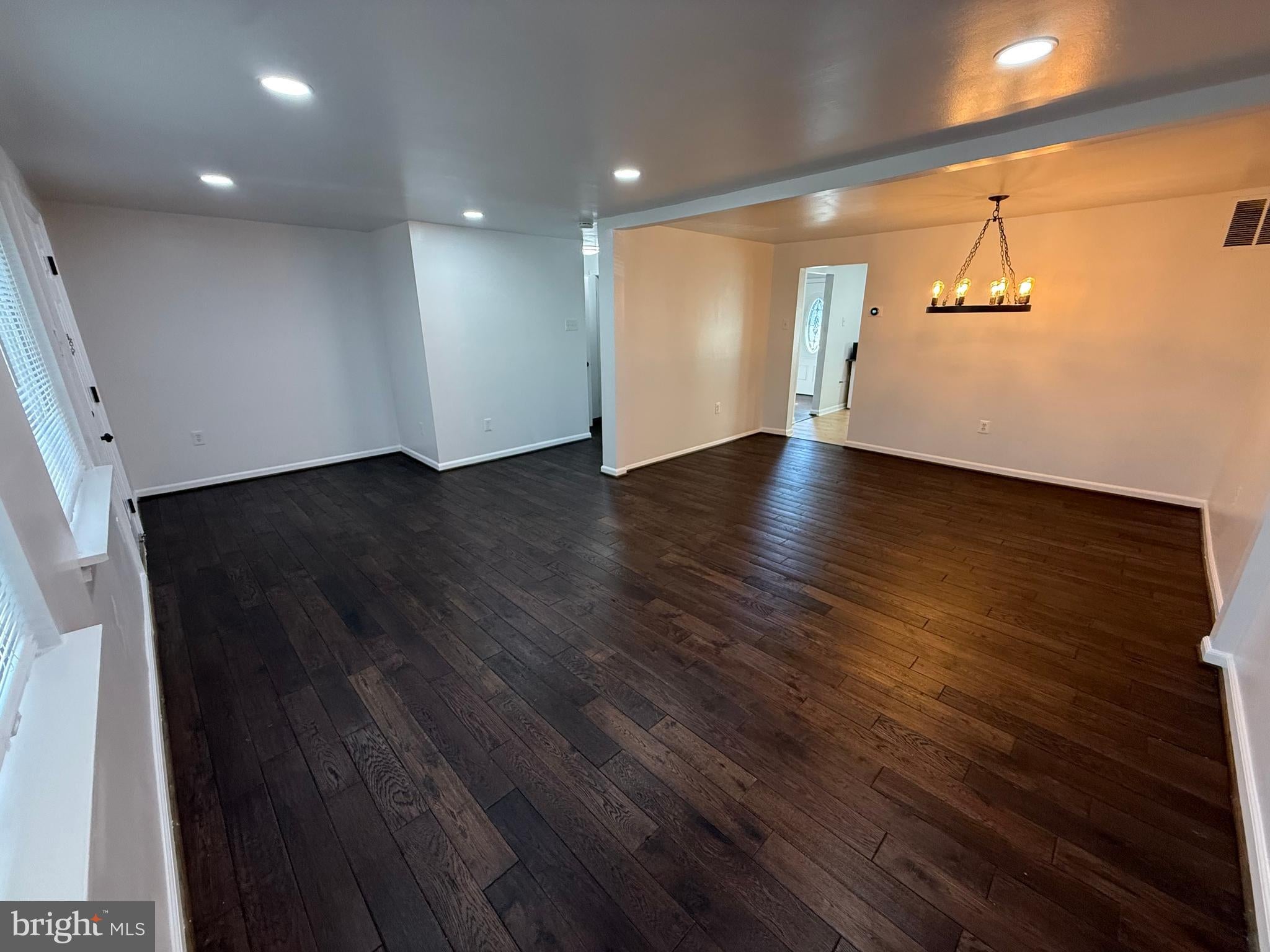 8049 SAINT ANNES COURT