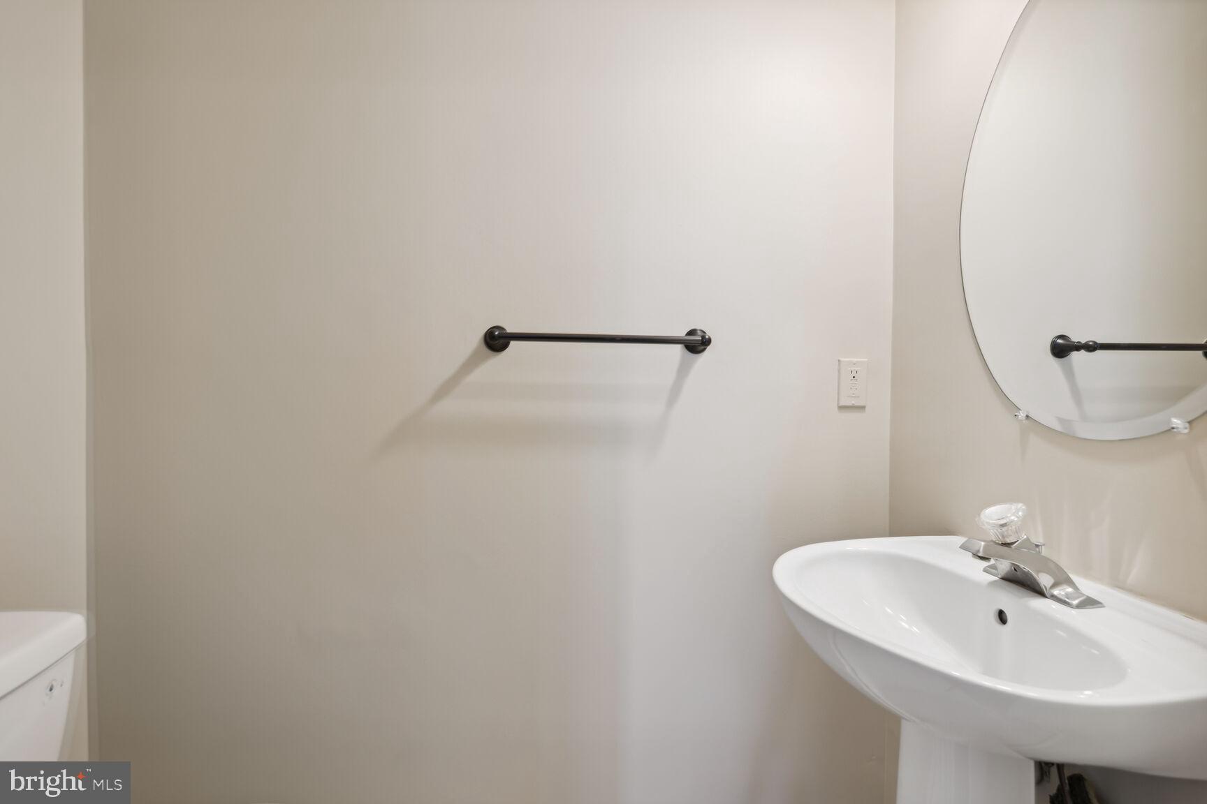 WASHINGTONIAN CENTER - Residential Lease