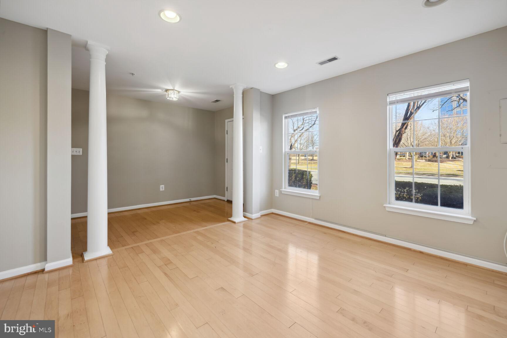 WASHINGTONIAN CENTER - Residential Lease