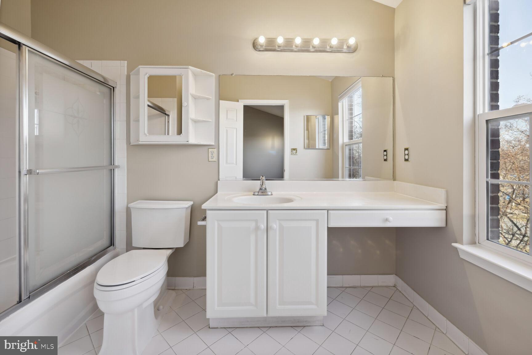 WASHINGTONIAN CENTER - Residential Lease