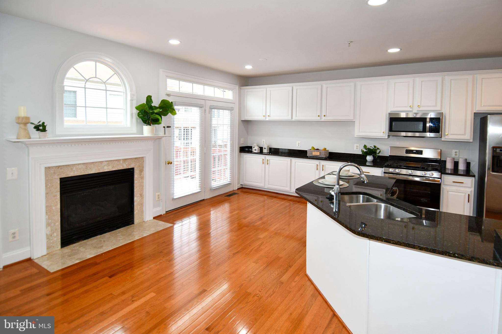 COUNTRY CREEK - Residential