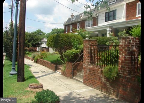 415 NW FARRAGUT STREET NW WASHINGTON DC 20011