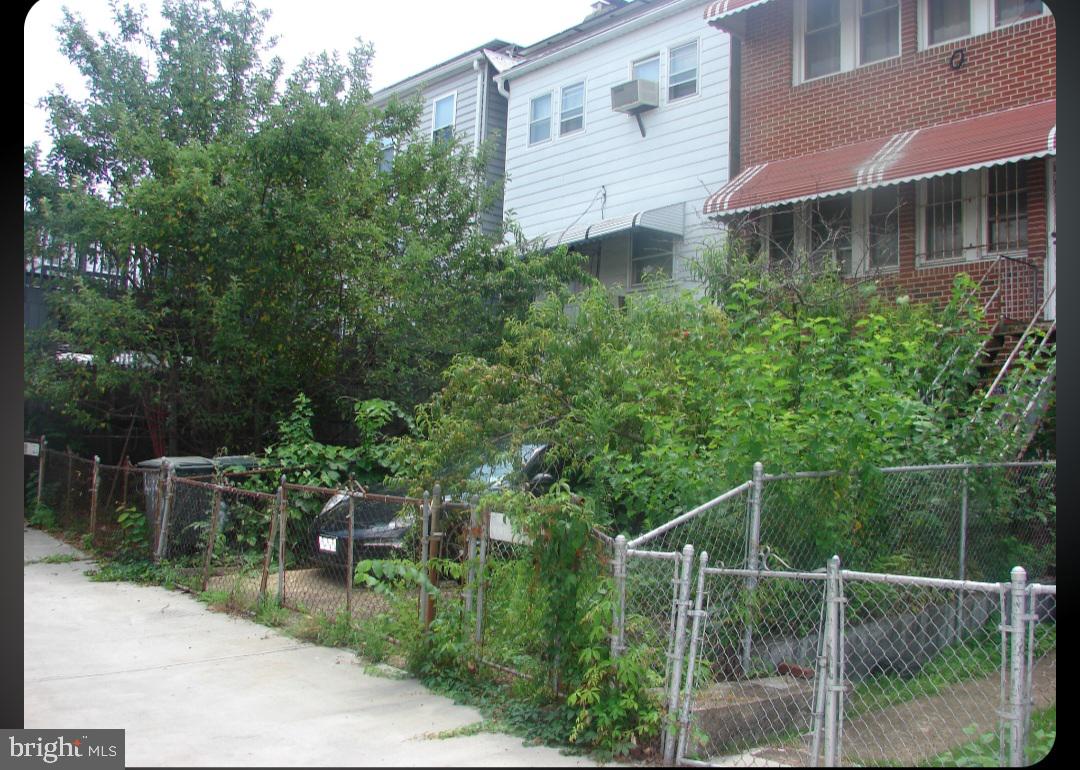 415 NW FARRAGUT STREET NW